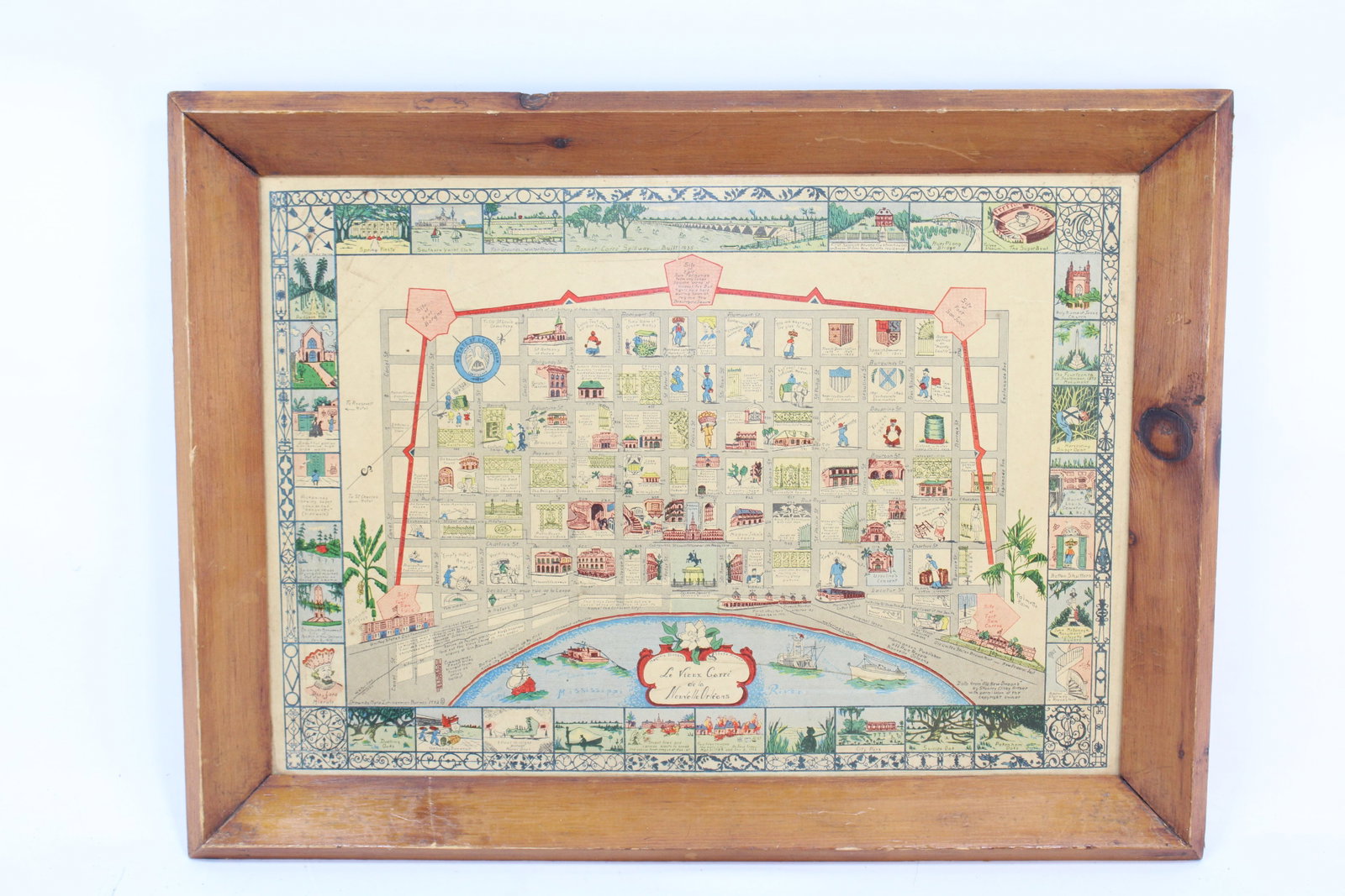 Tray with antique map of New Orleans: Charming Tray with antique map of New Orleans in vibrant colors, showcasing historical landmarks, cultural icons, and detailed artistry. Encased in a sturdy wooden frame with a natural finish that com