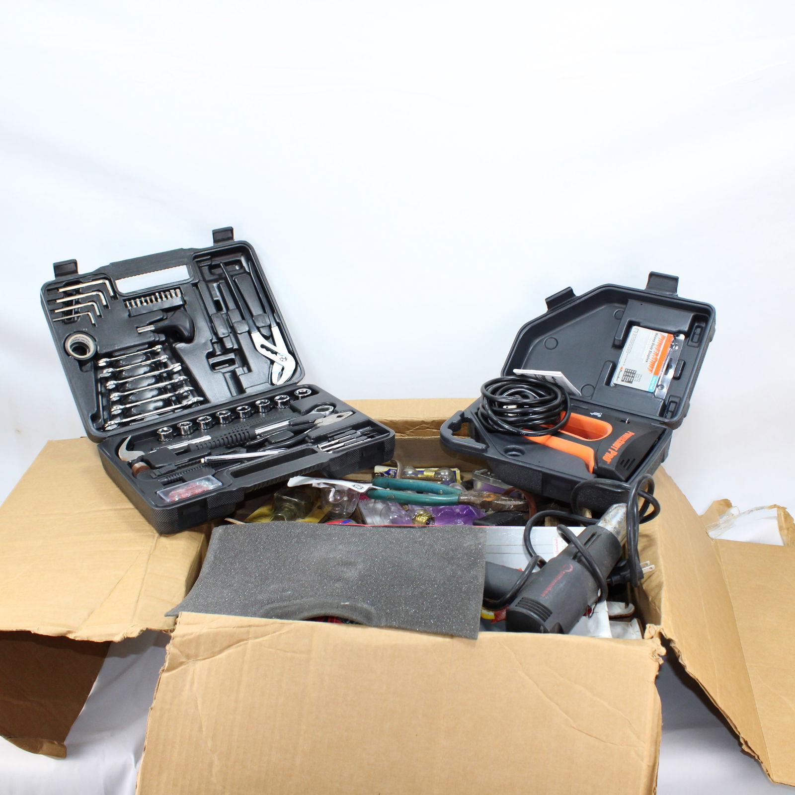 Handyman Tool Set: Torque Wrench with Case, Ratchets, and Combination Wrenches & more (1 of 4)