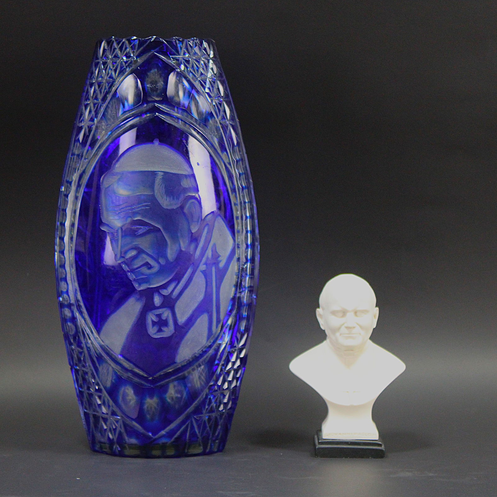 Vintage Blue Crystal Vase with John Paul II Portrait & White Bust Collectible (1 of 3)