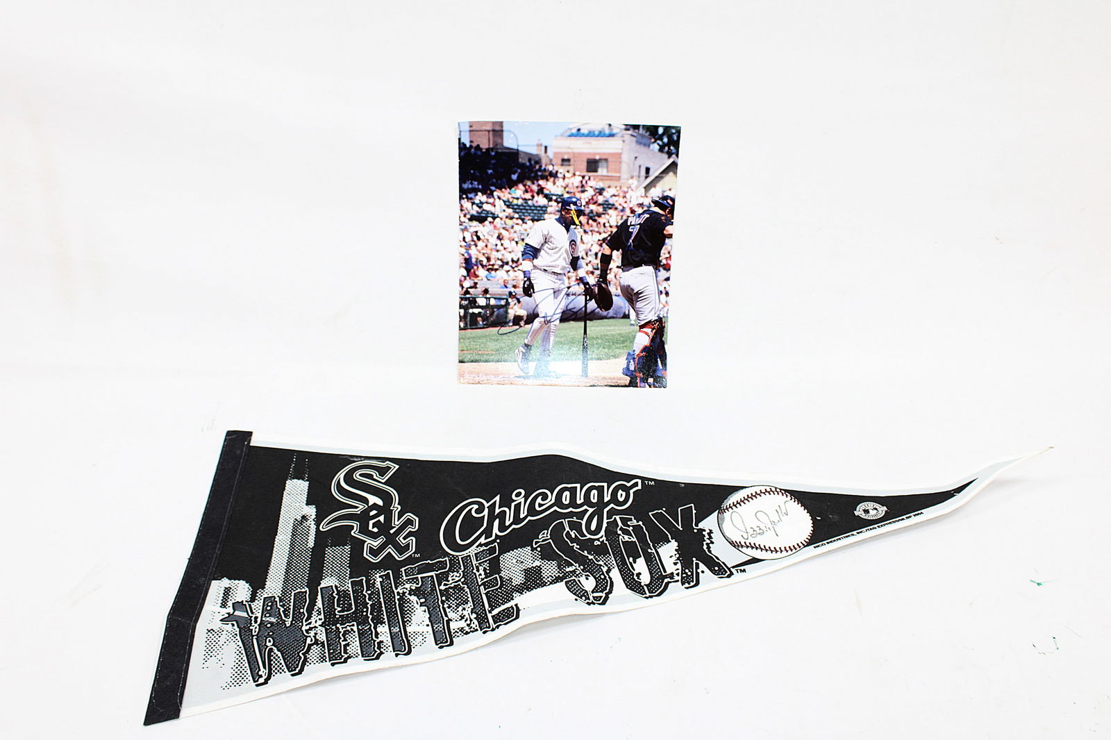 Chicago White Sox Signed Pennant with Action Shot Baseball Photograph (1 of 4)