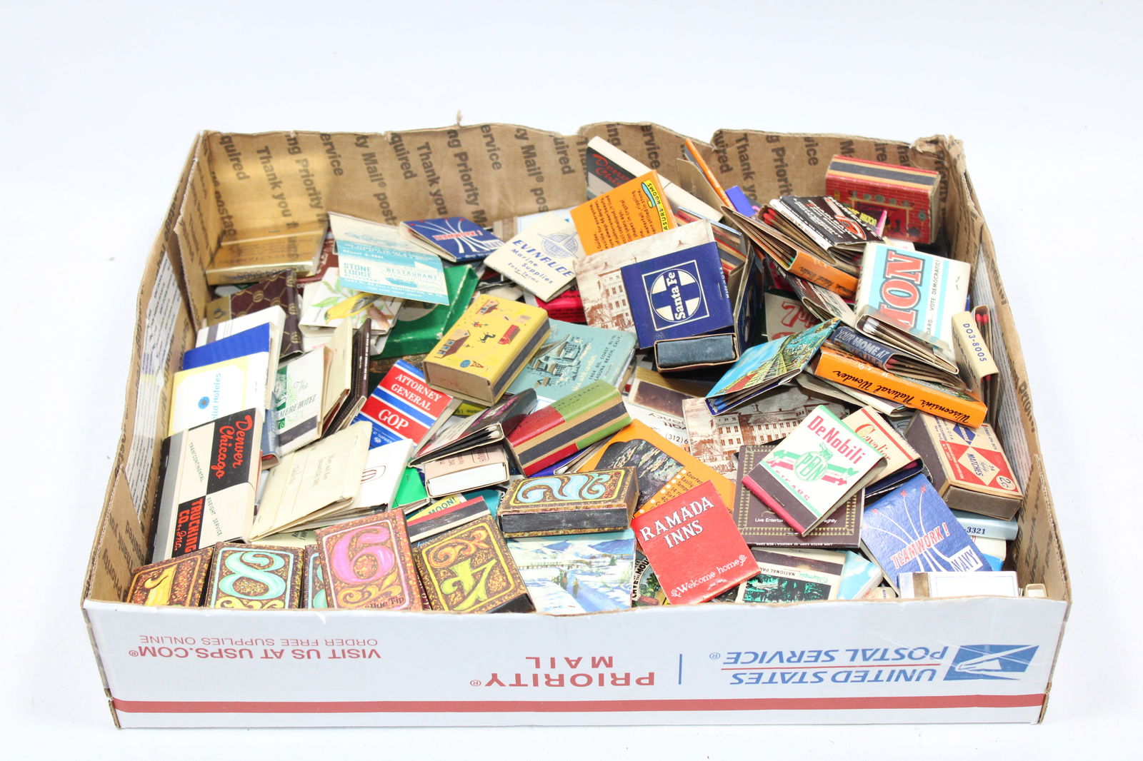 Vintage Matchbook matchcover Collection ? Colorful Assorted Designs (1 of 3)