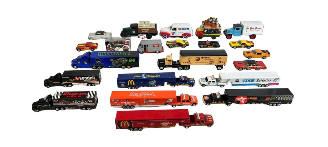 Lot of Vintage Die-Cast Toy Trucks & Cars (1 of 5)