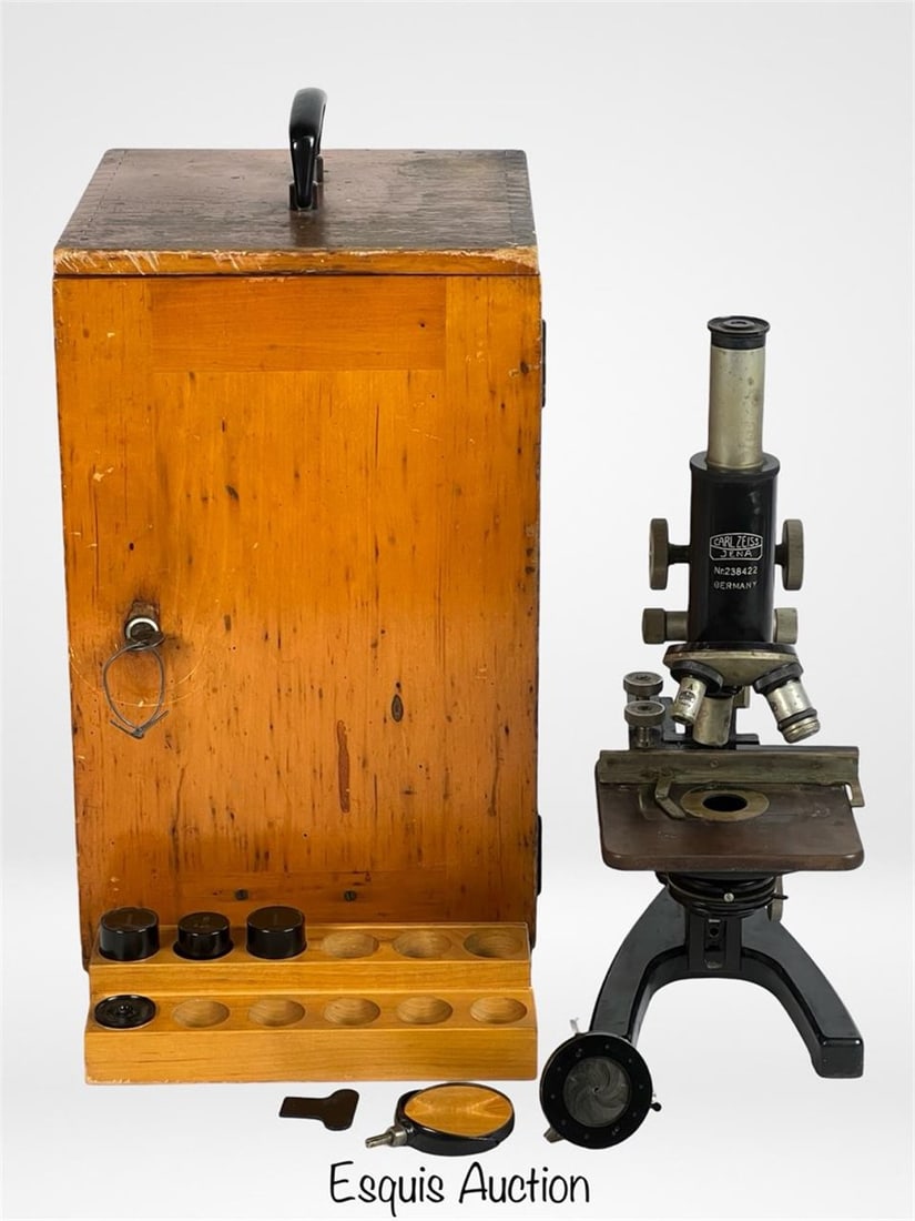 Vintage Carl Zeiss Jena Microscope in Wooden Case (1 of 5)