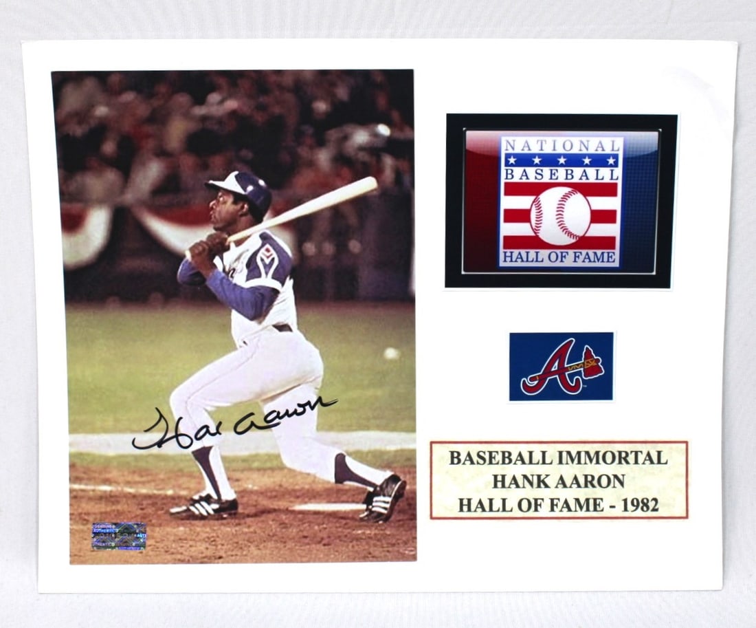 Hank Aaron Autographed Baseball Memorabilia Photo (1 of 3)