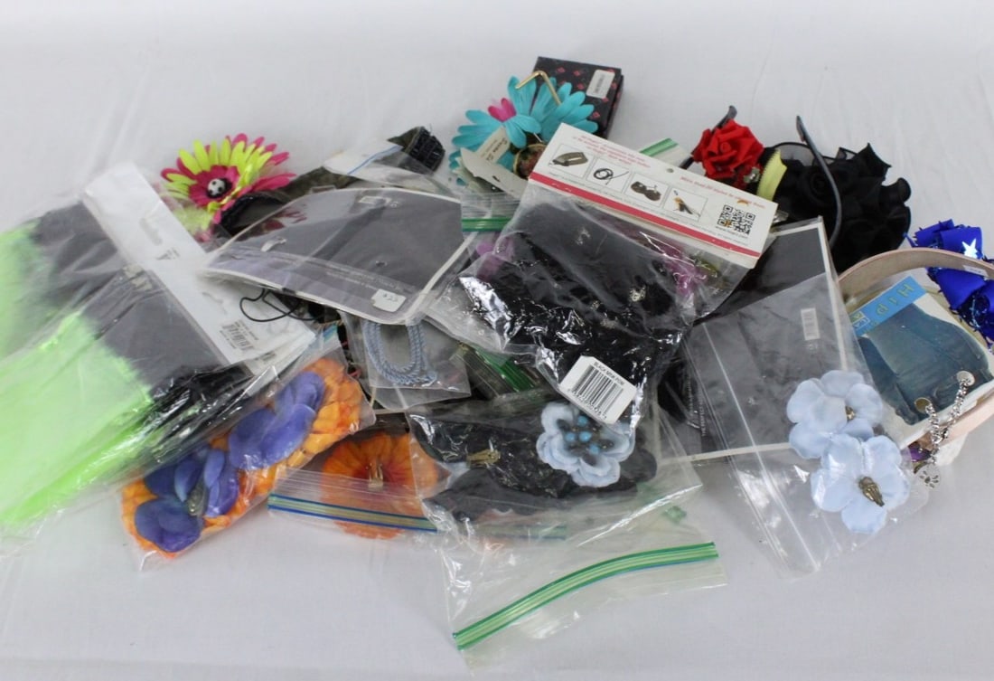 Bulk Lot of Decorative Hair Clips, Headbands and Costume Accessories. (1 of 3)