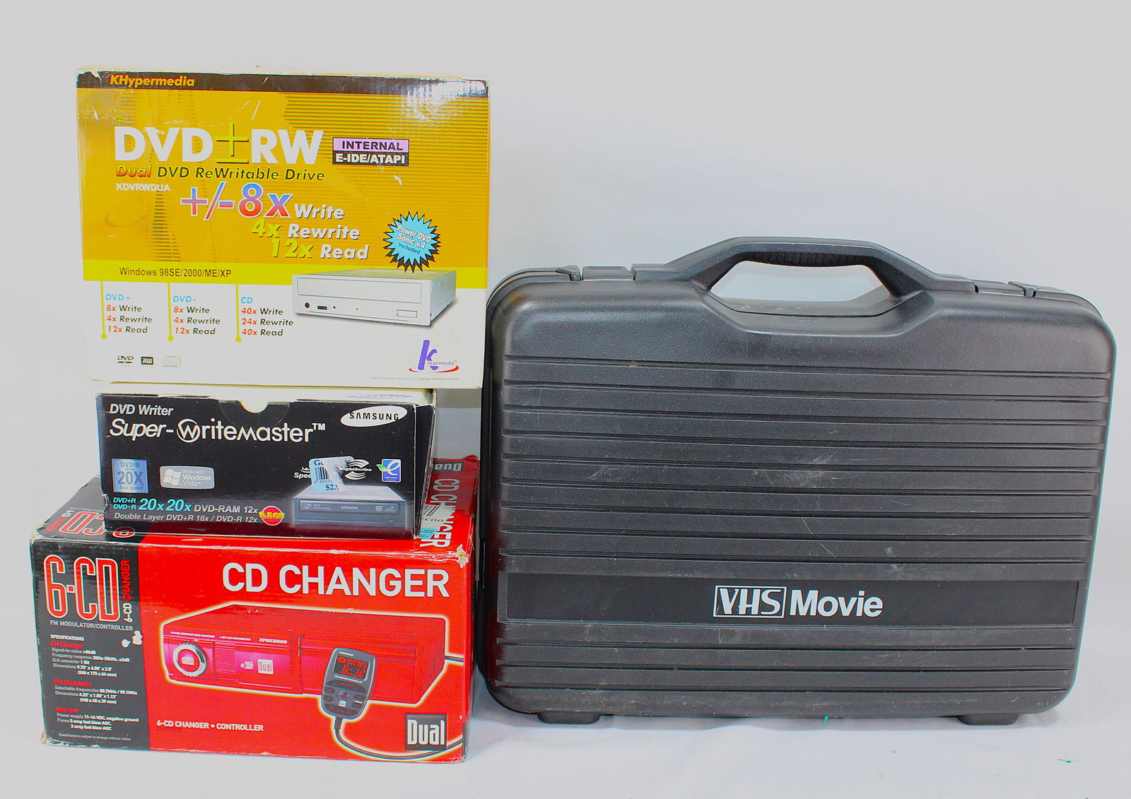 Vintage Electronics and Media Bundle (1 of 7)