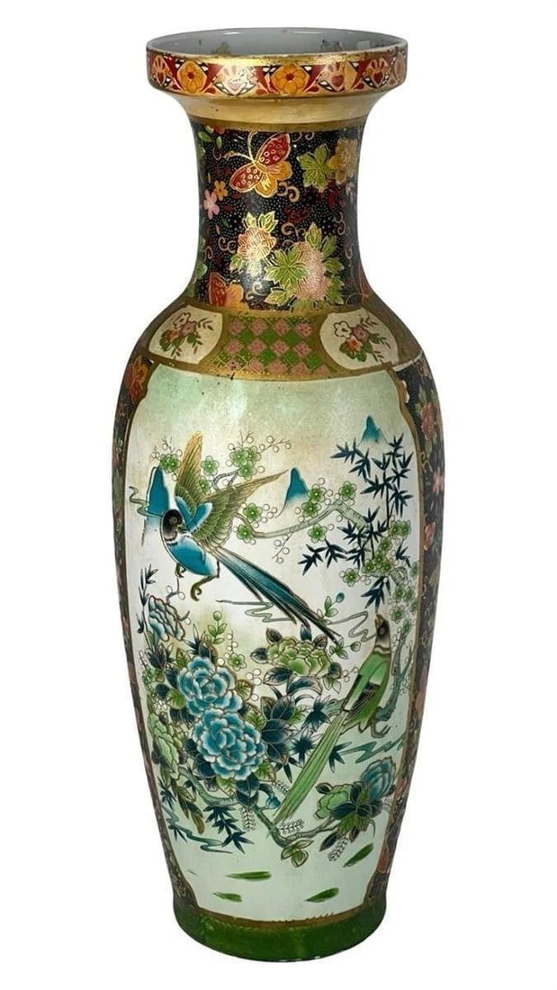 Large Early 20th Century Japanese Floor Vase (1 of 3)