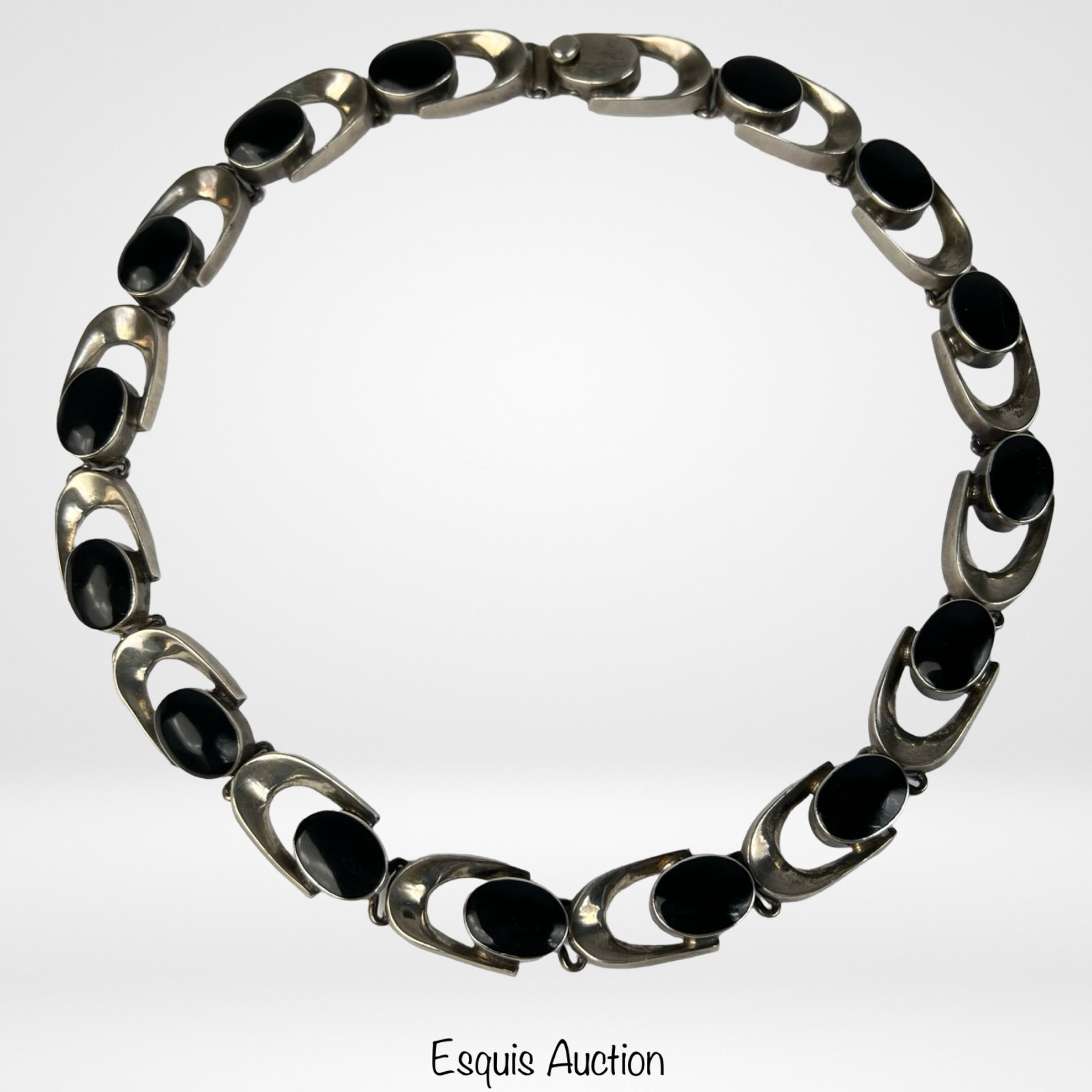 Taxco Sterling Silver Onyx Modernist Necklace: Massive Taxco Mexico Sterling Silver Onyx Modernist Minimalist Statement Necklace. 17" long. Good Condition