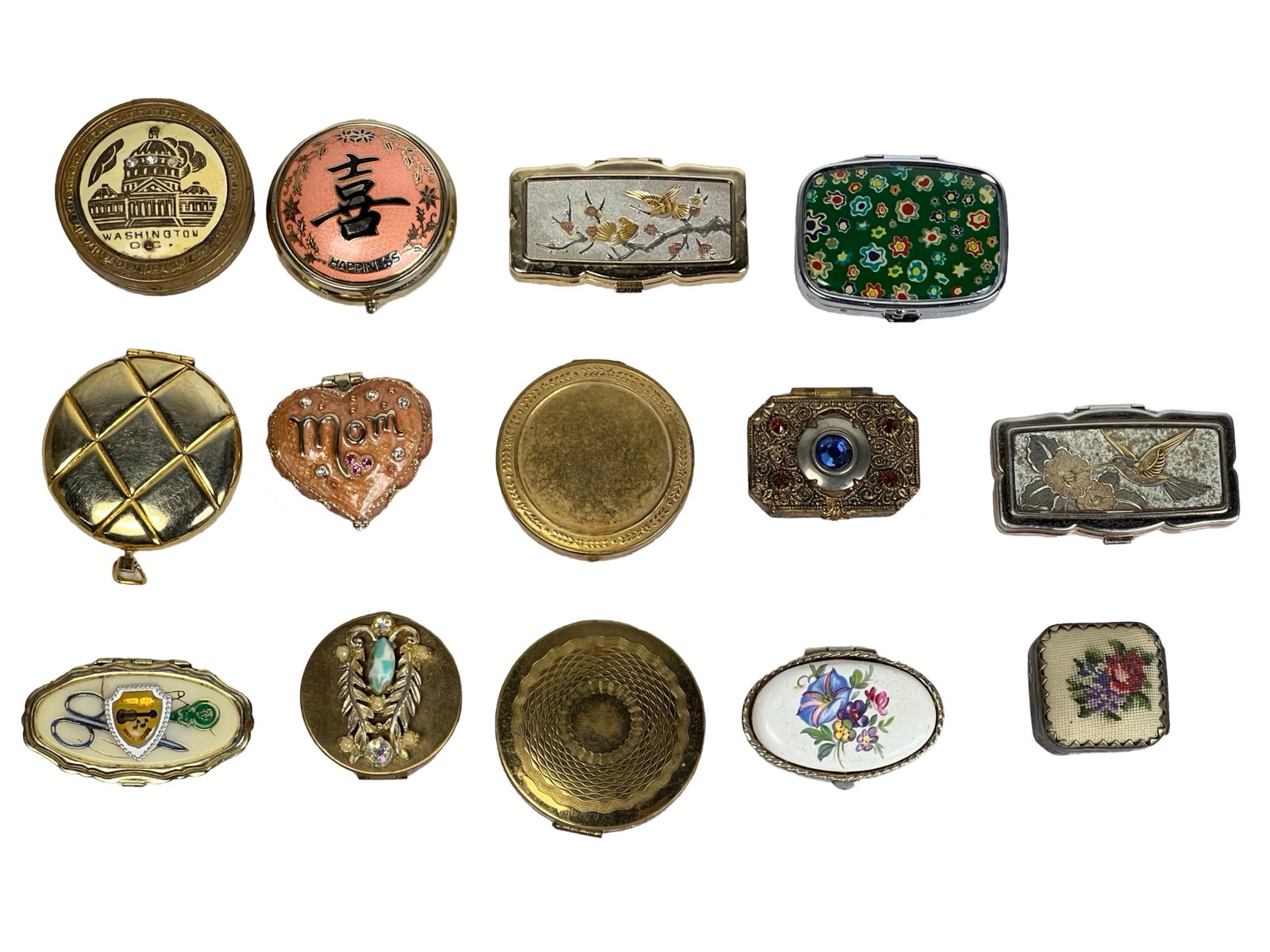 Group of Vintage Lady's Compacts & Pill Boxes: Group of Vintage Lady's Compacts & Pill Boxes