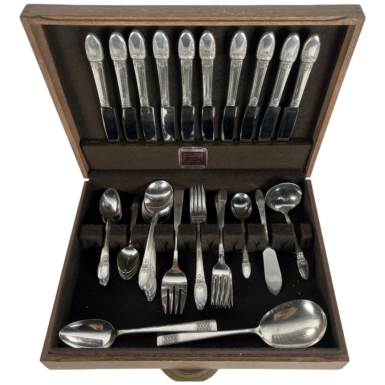 Vintage 1847 Rogers Bros. Silverplate Flatware (1 of 4)