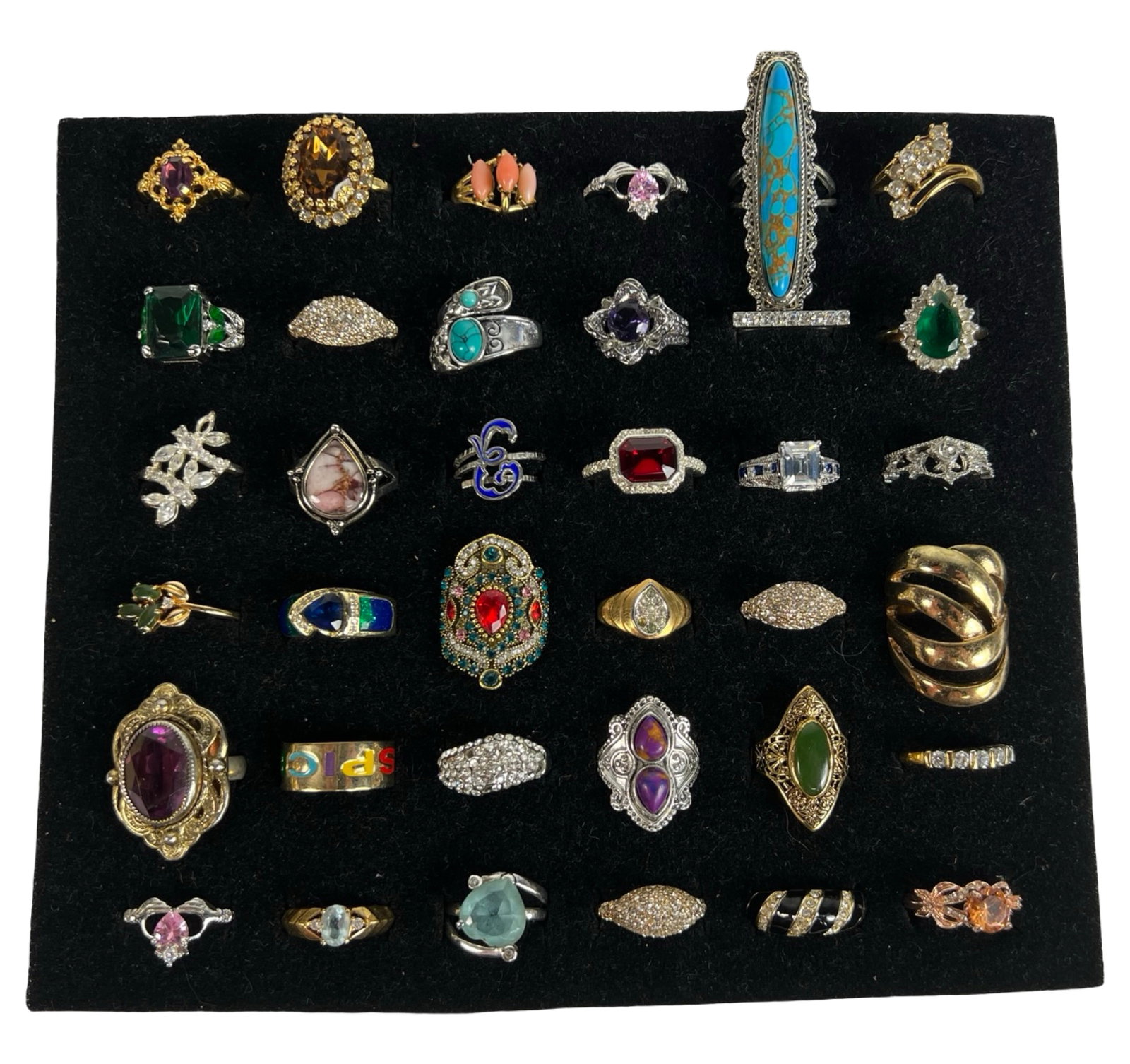 Exquisite Collection: Set of 36 Various Rings: Embark on a journey through diverse styles and eras with this stunning collection of 36 rings, each possessing its own unique charm and character. From timeless classics to contemporary statement piec