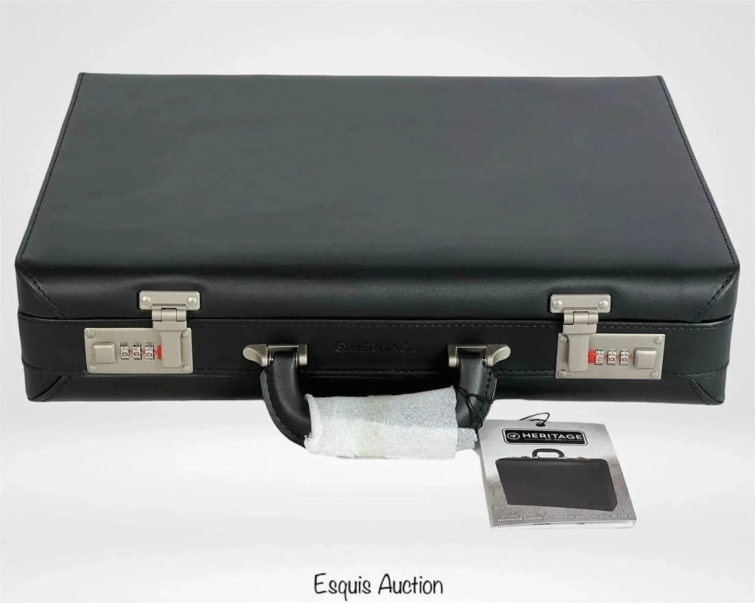 Heritage Travelware Business Attache Briefcase New: Elevate your professional style with this Heritage Travelware Business Attache Briefcase, designed for durability and functionality. New