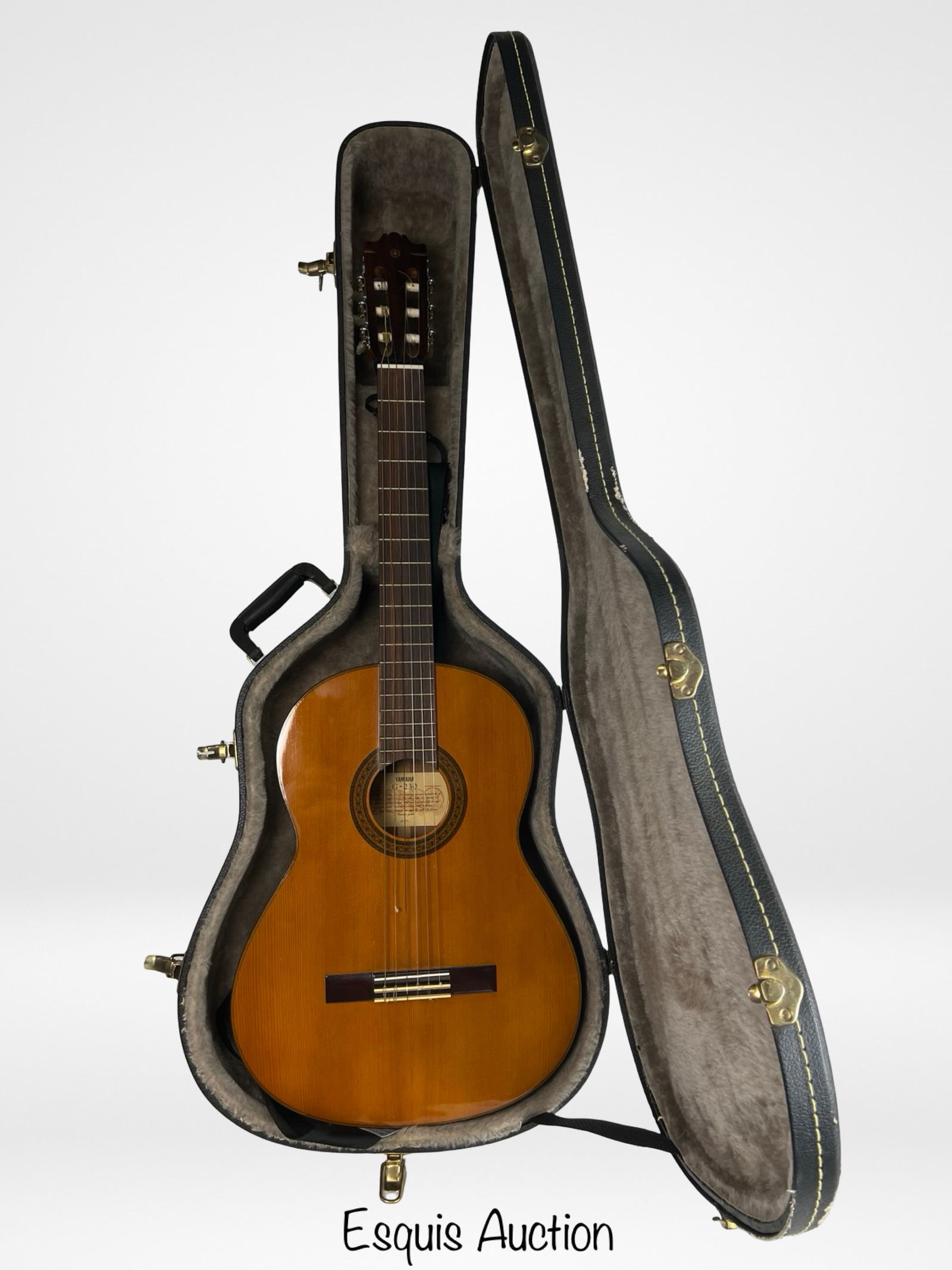 Yamaha G-230 Classical Acoustic Guitar w Hard Case (1 of 6)