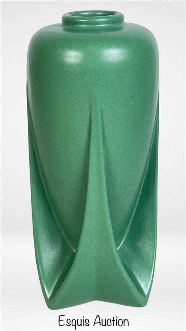 Teco Rocket Era Vase Matte Green 8" (1 of 5)