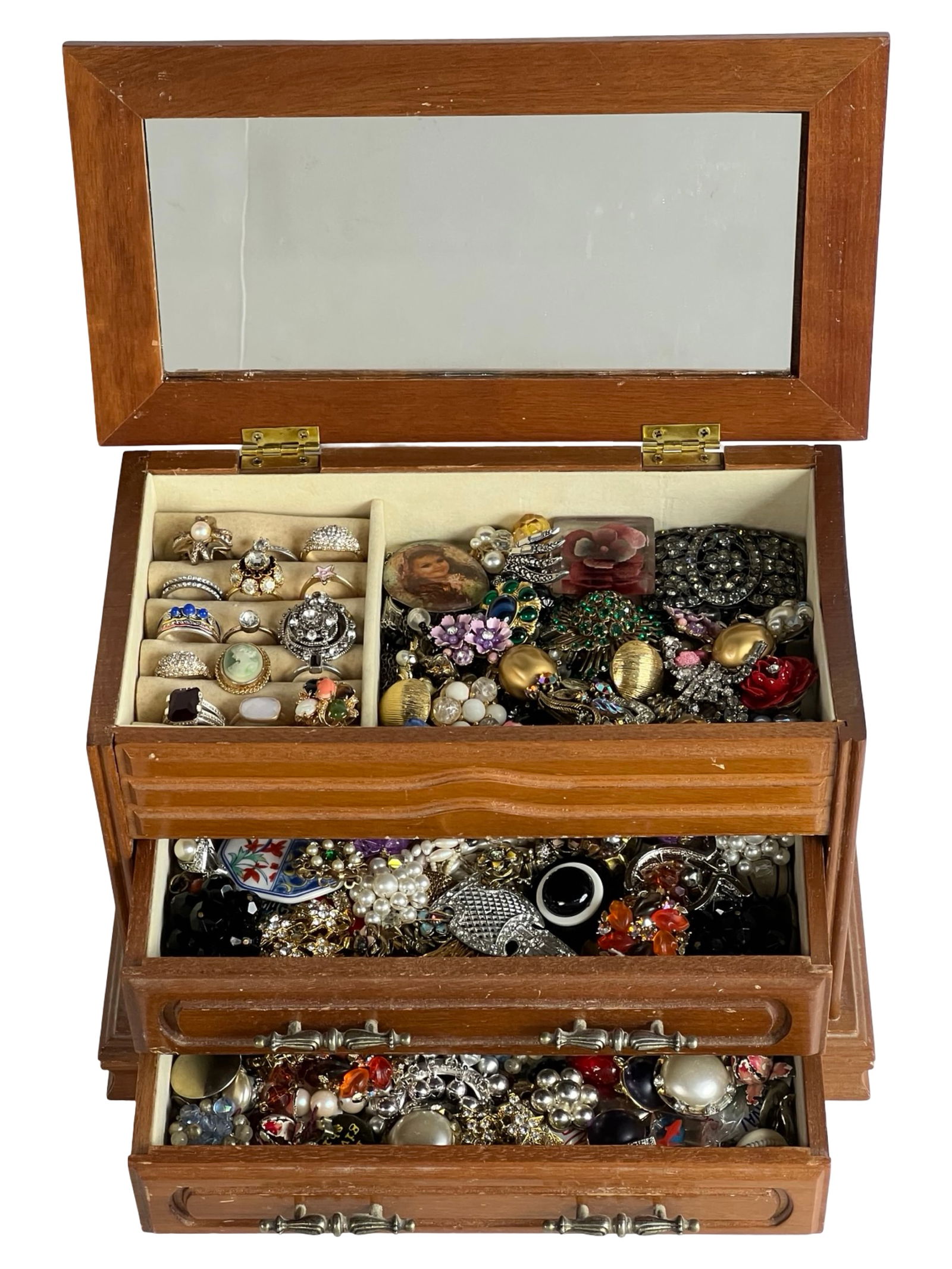 Vintage Jewelry Box Full of Treasures (1 of 5)