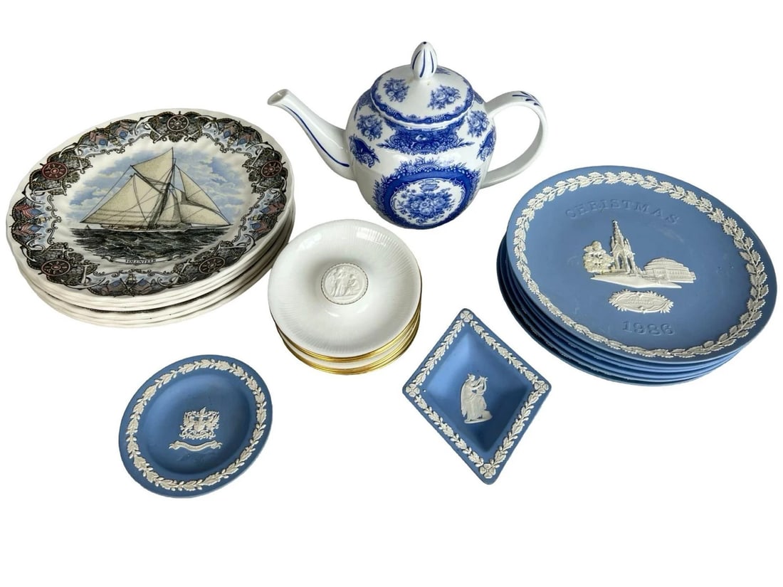 Porcelain & Jasperware - Wedgwood, Churchill, B&G, (1 of 11)