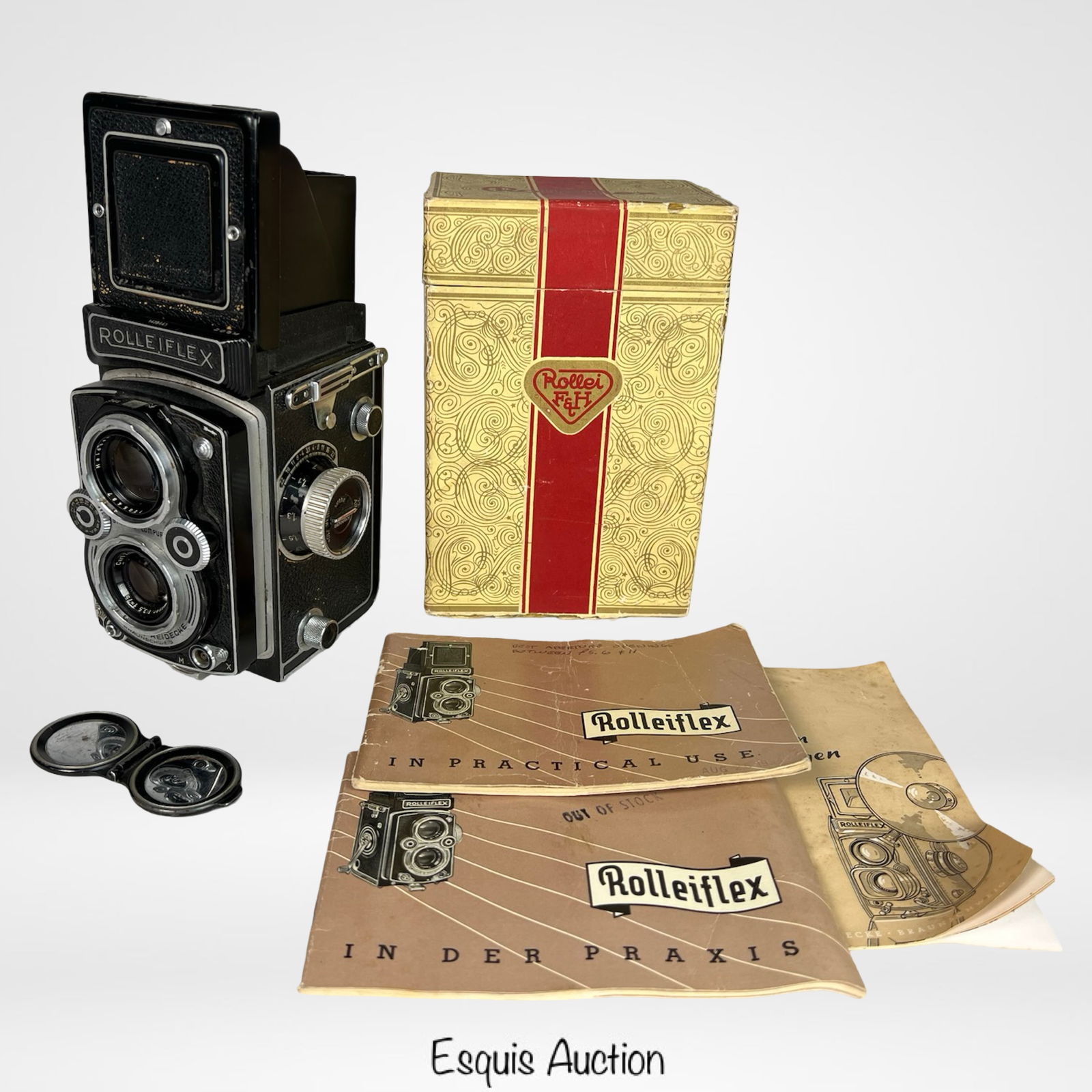 Vintage Rolleiflex Twin-Lens Reflex Camera (1 of 7)