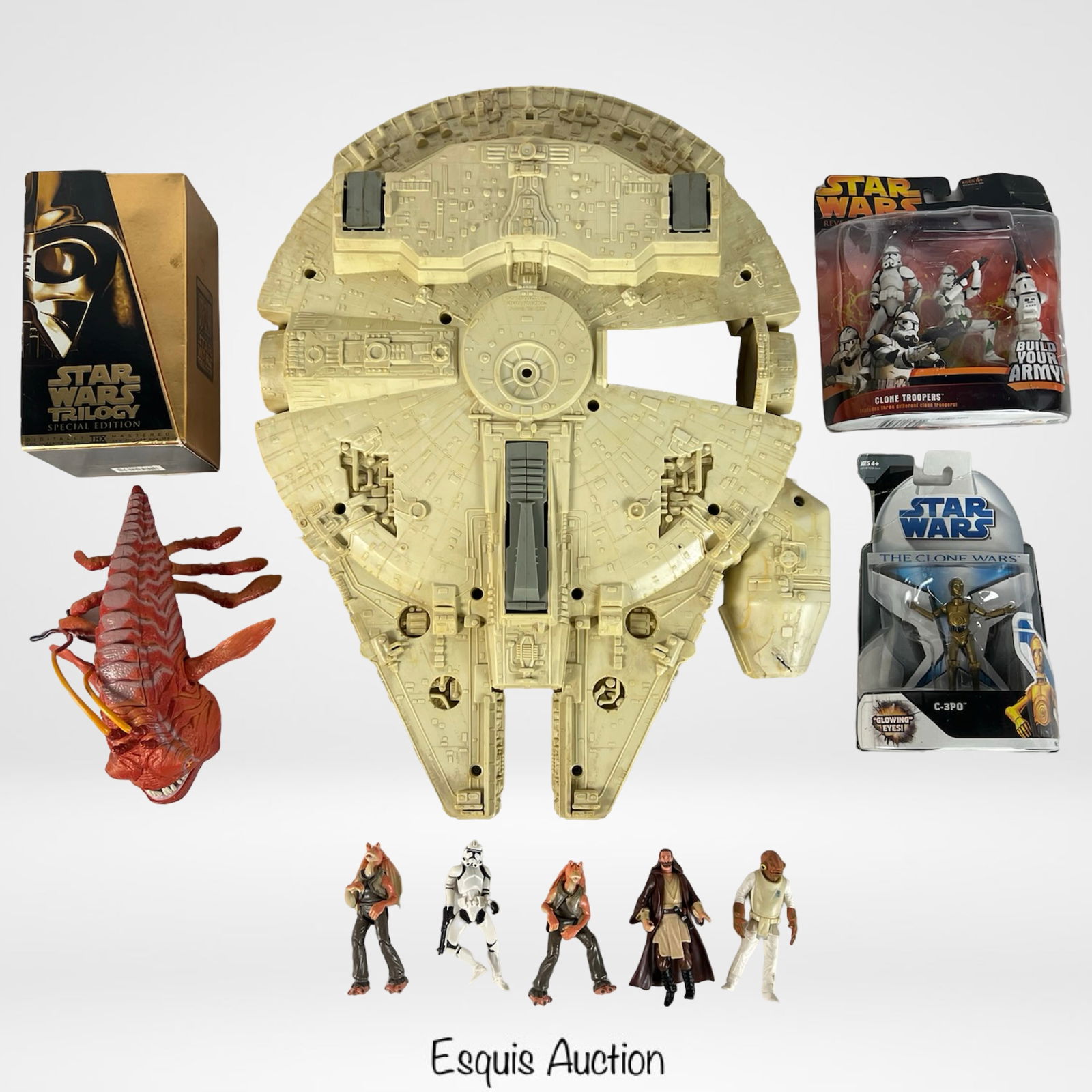 Star Wars Action Figures with Millennium Falcon (1 of 5)