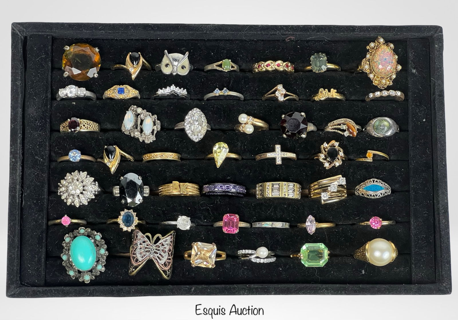 Collection of 48 Vintage and Costume Rings (1 of 3)