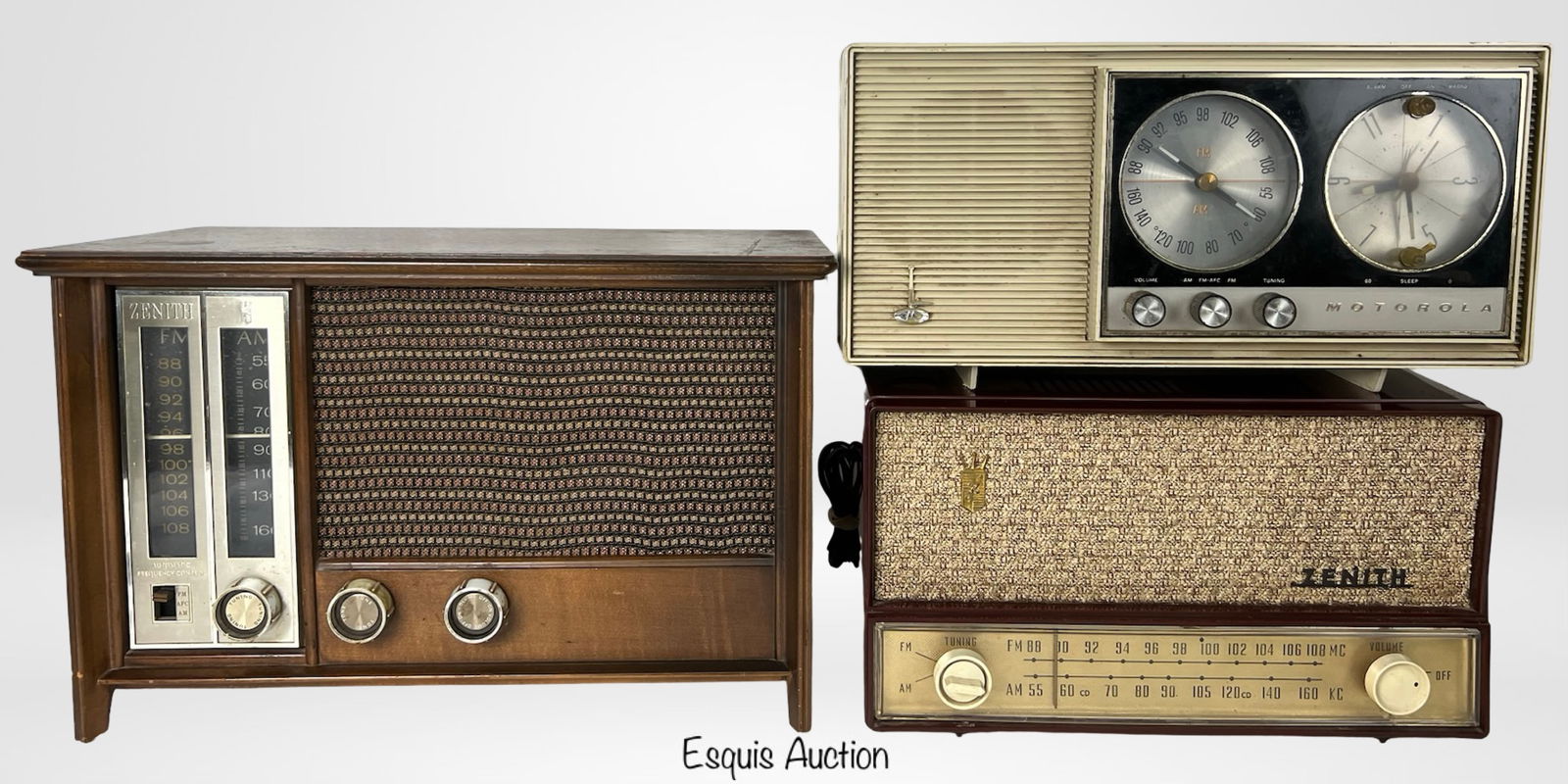 1950's-60's Tube Radios- Zenith & Motorolla: 1950's-60's Radios- Zenith X334 AM FM Tube Radio, Zenith Model B723R AM/FM Tube Radio and Motorola Tube Radio Clock AM FM Model BC3G.Note: All radios and radio equipment are untested. All items are be