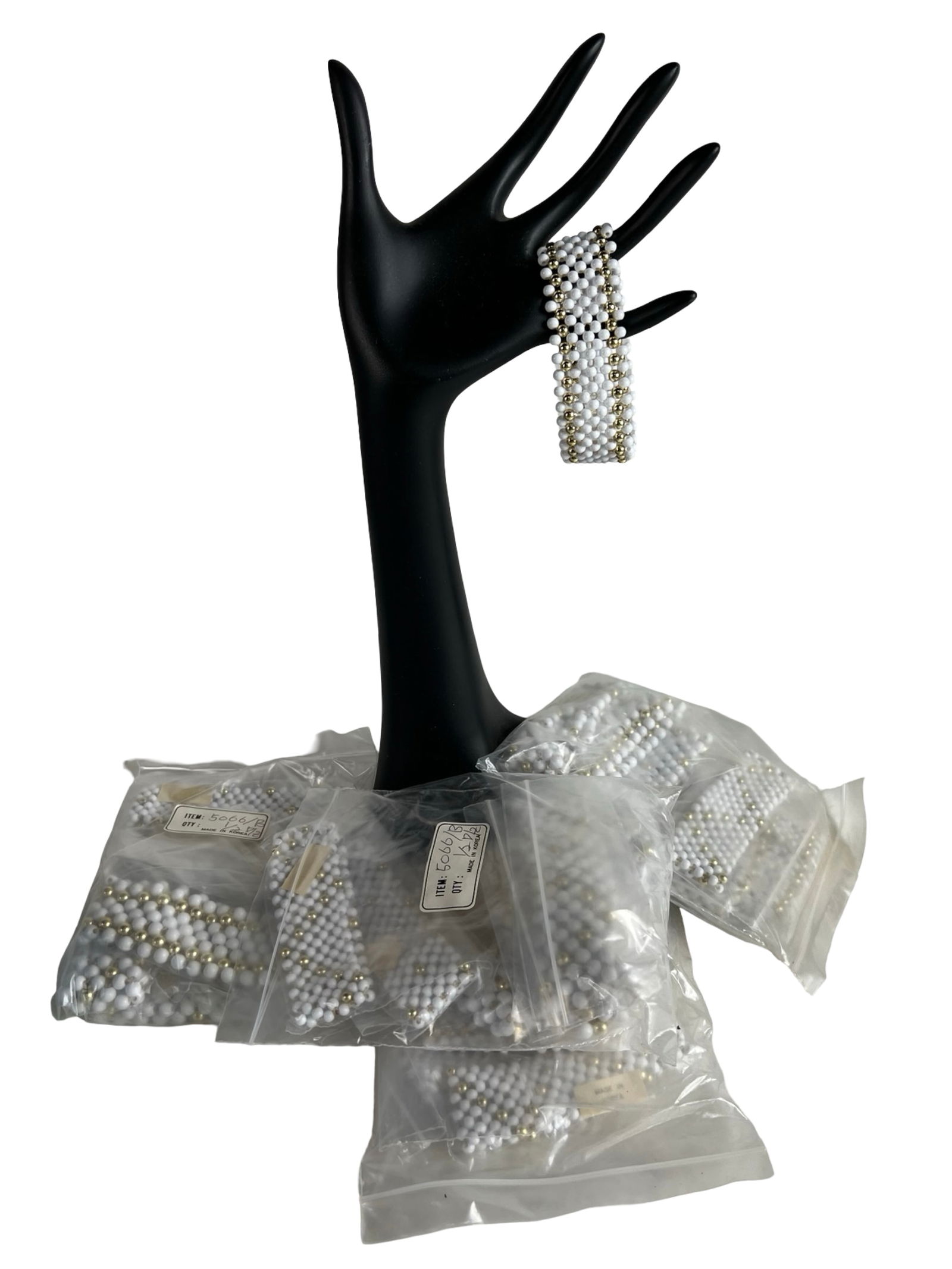 Lot of 24 Vintage White Beaded Stretch Bracelets (1 of 1)