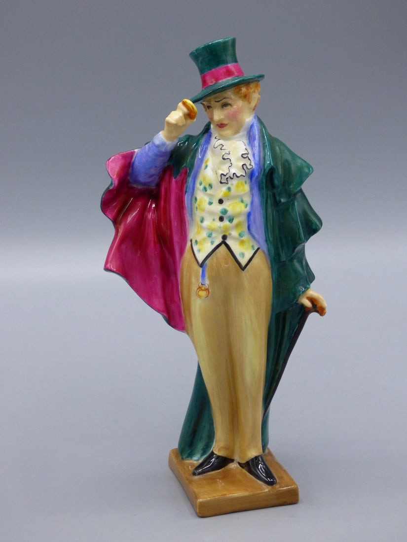 Royal Doulton The Corinthian Figurine HN1973 (1 of 5)
