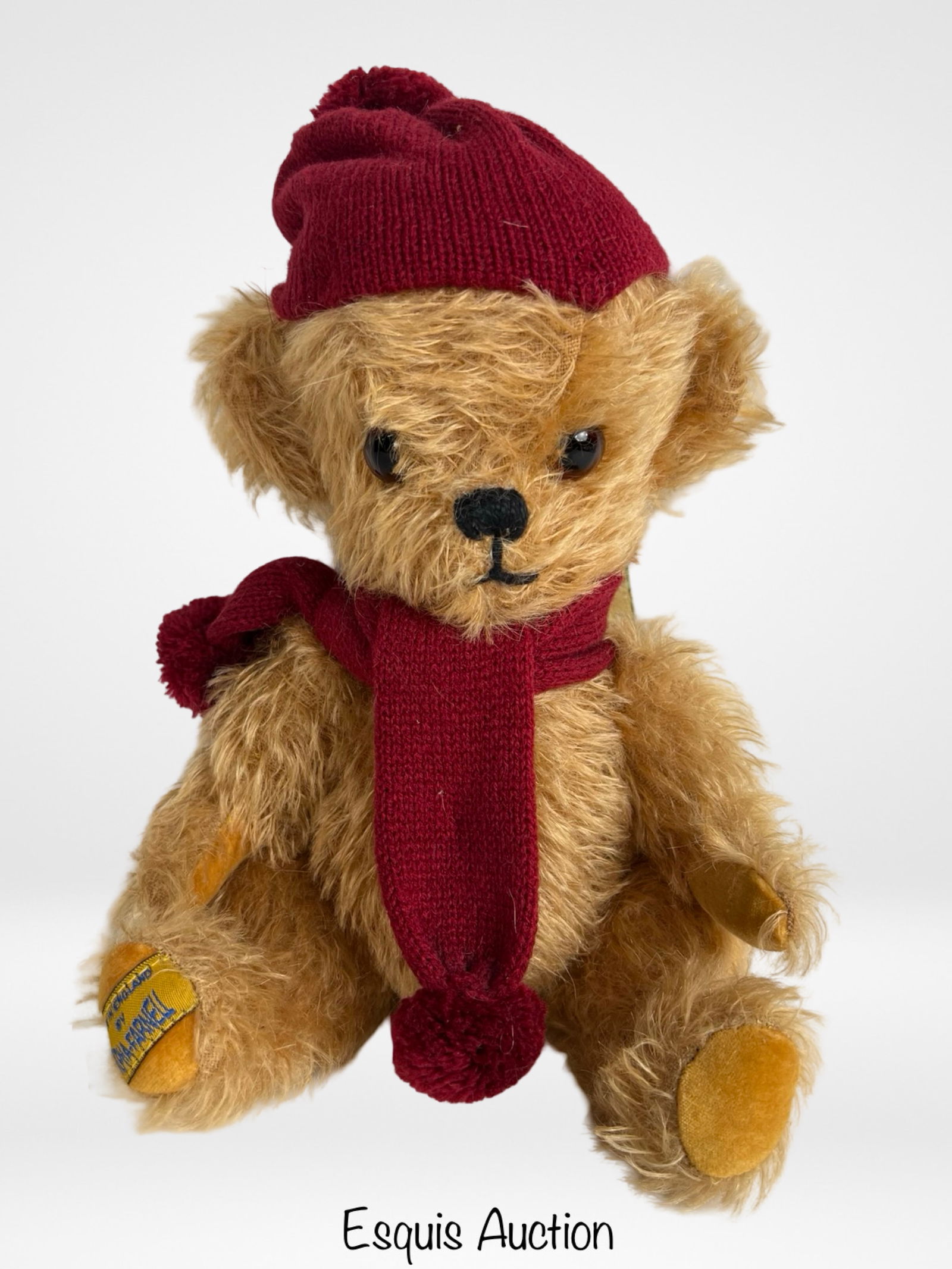 Merrythought Alpha Farnell Toffee Teddy Bear (1 of 4)