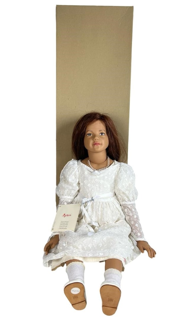 Sigikid Lim Edit "Florentine" Doll by J. Nippler: Stunning vinyl artist doll "Florentine" by J. Nippler for Sigikid, Germany. Limited edition No. 453 of 500. Features hand-painted eyes, genuine rooted hair, and leather shoes. Comes with original tag 