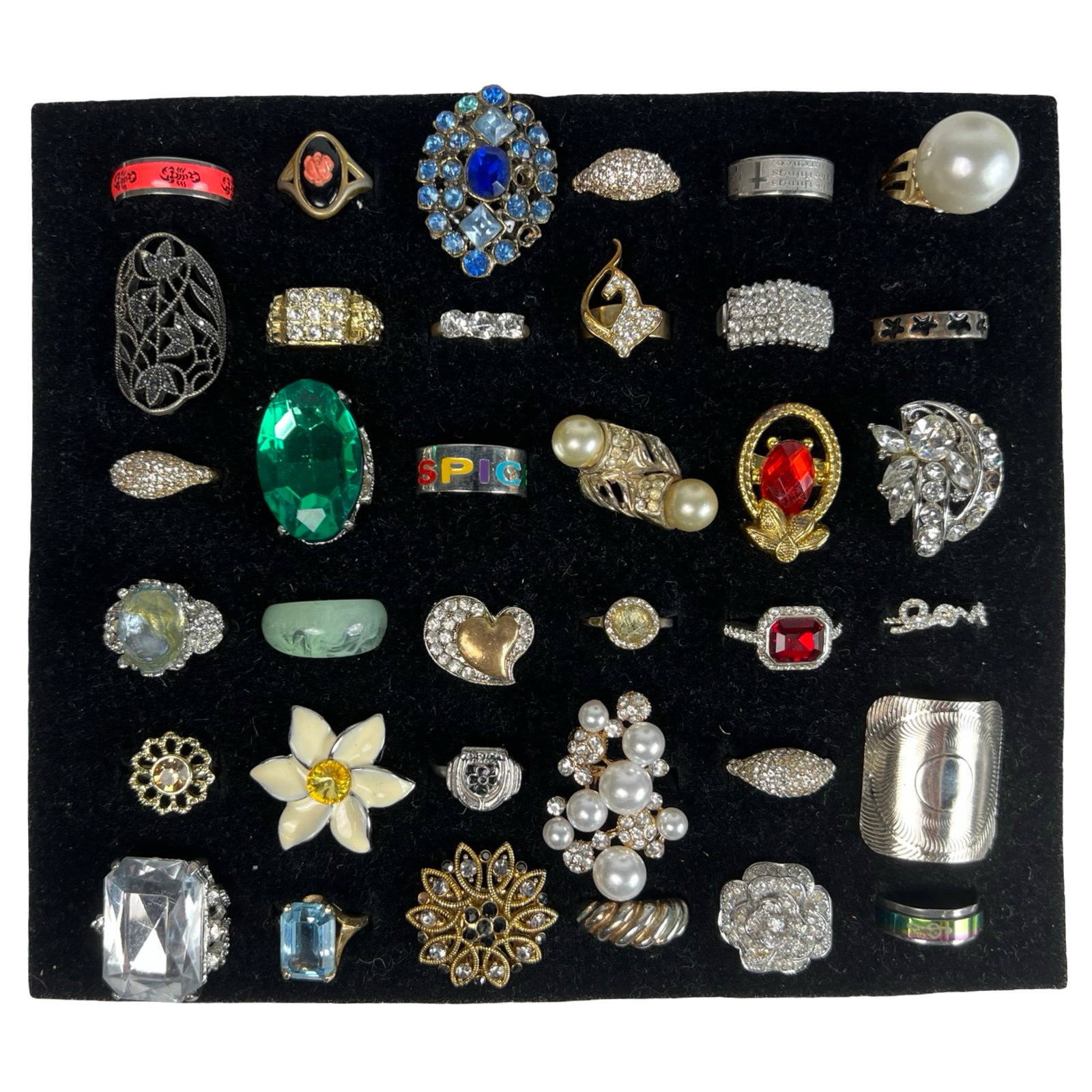 Exquisite Collection: Set of 36 Various Rings: Embark on a journey through diverse styles and eras with this stunning collection of 36 rings, each possessing its own unique charm and character. From timeless classics to contemporary statement piec