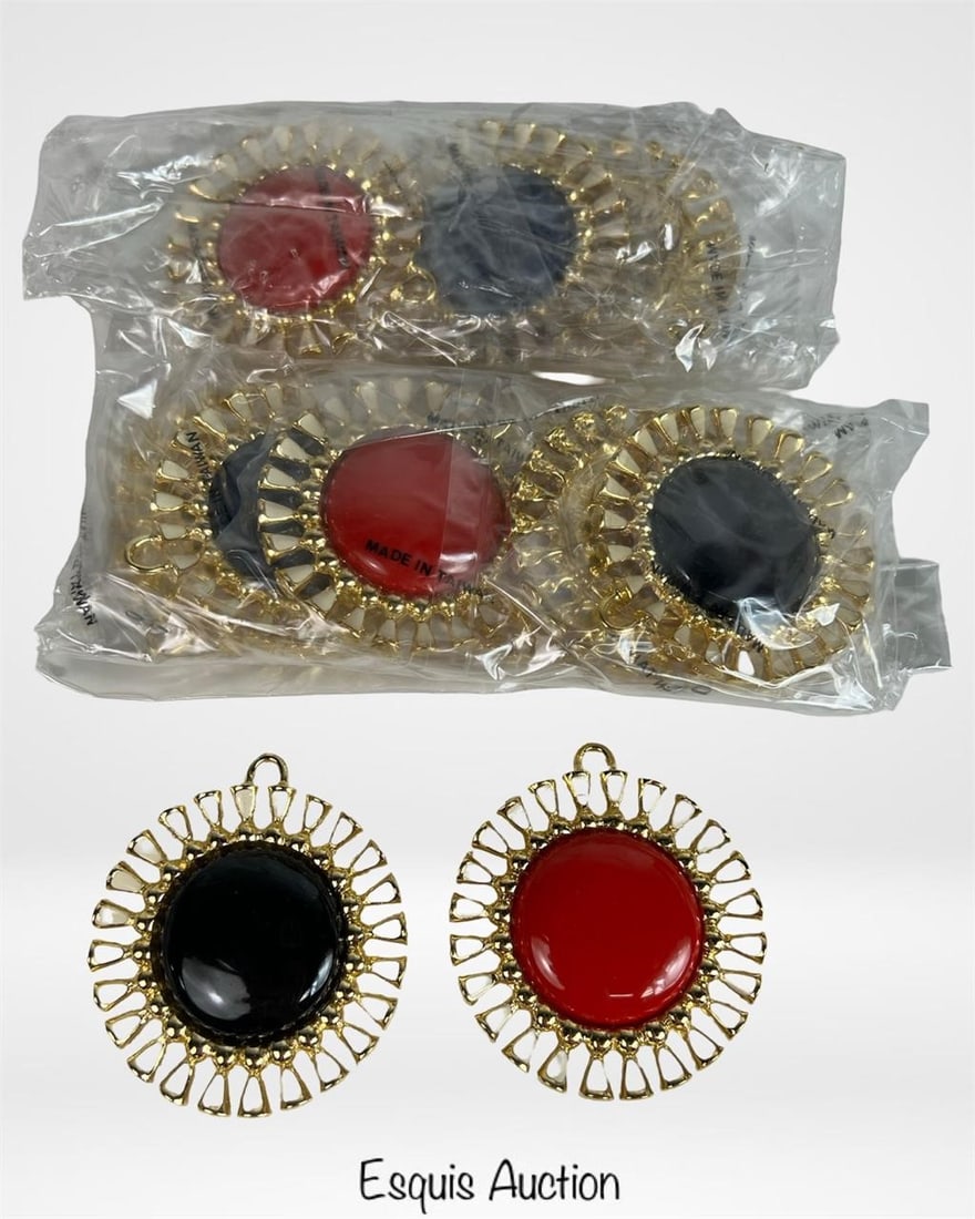 One Dozen New Old Stock Large Gold Tone Pendants (1 of 1)