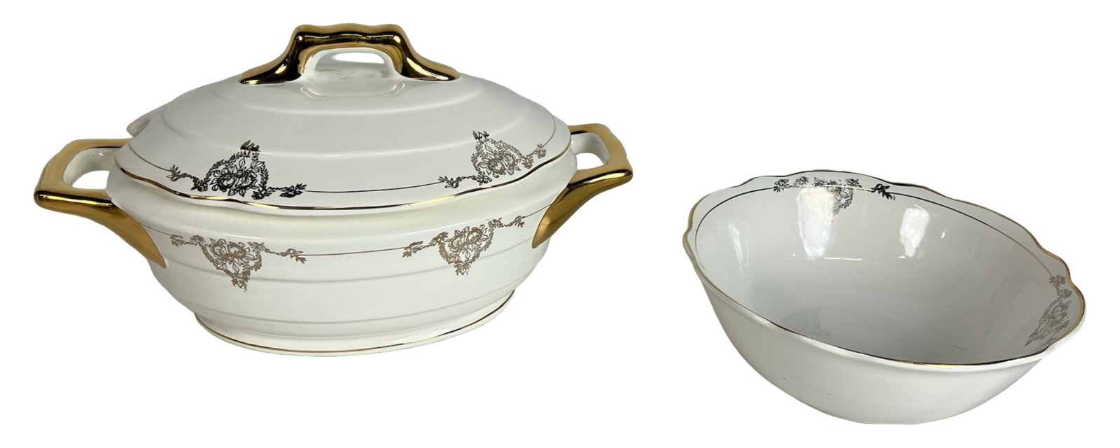 Antique Italian Porcelain Soup Tureen & Serving Bo: Elegant early 20th-century Italian porcelain tureen and serving bowl, both bearing the eagle hallmark with the word "Piemontesi", identifying the maker as Società Ceramica Piemontese of Northern Ital