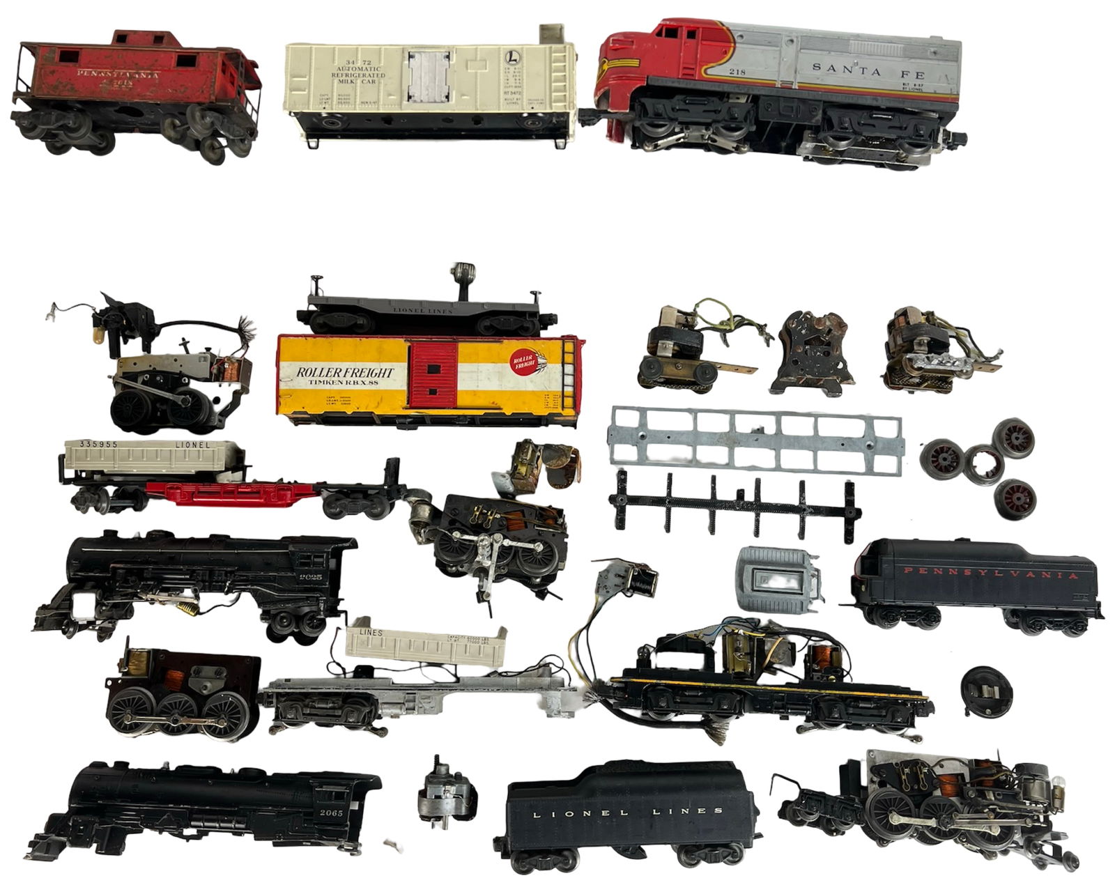 Lot of Lionel Trains - All for Parts or Repair (1 of 5)