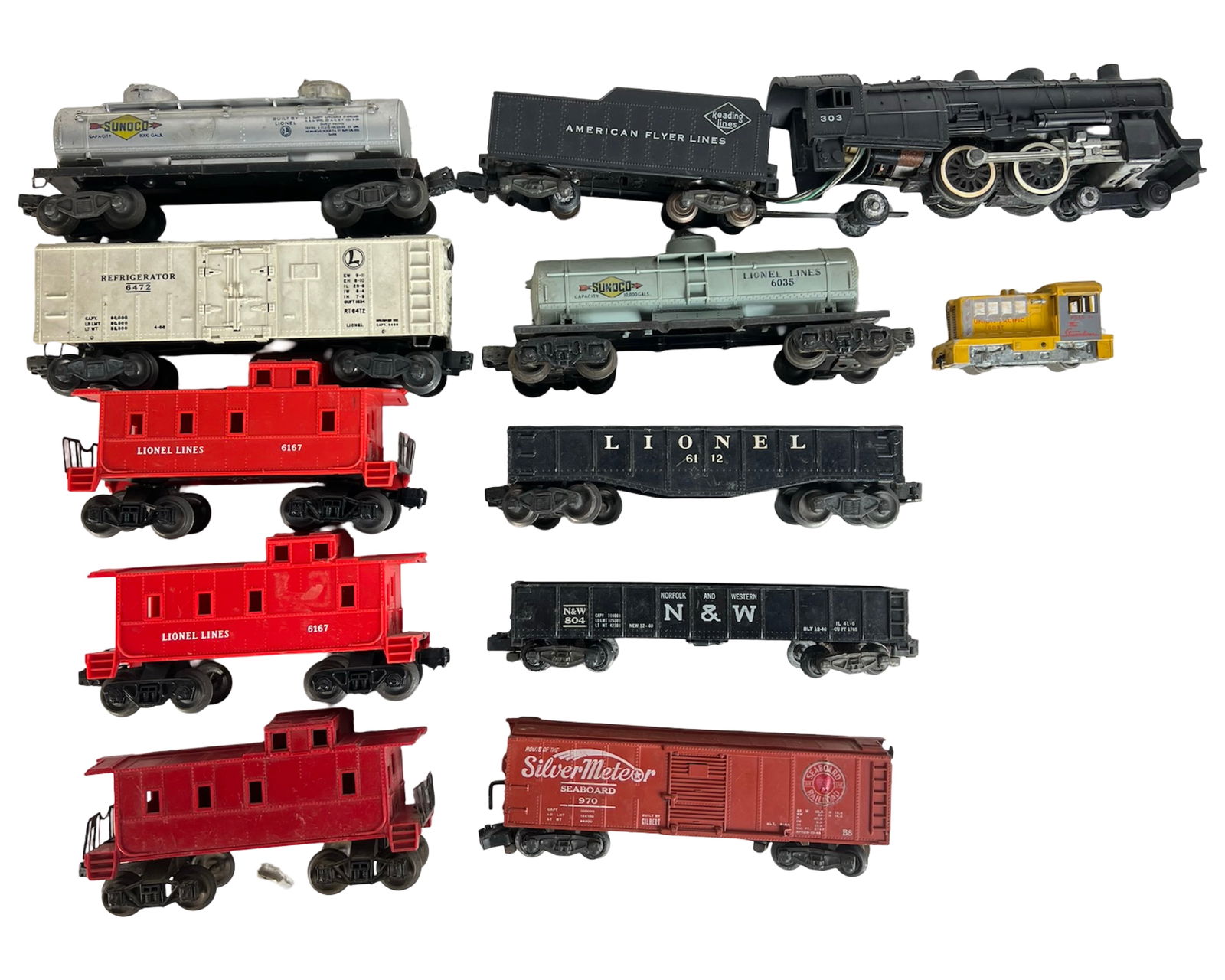 American Flyer & Lionel Train Cars and Locomotives (1 of 5)