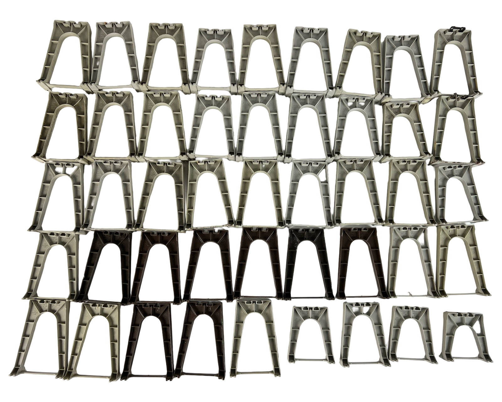 Lot of Lionel Trestles, Bridge Supports & Accesso (1 of 2)