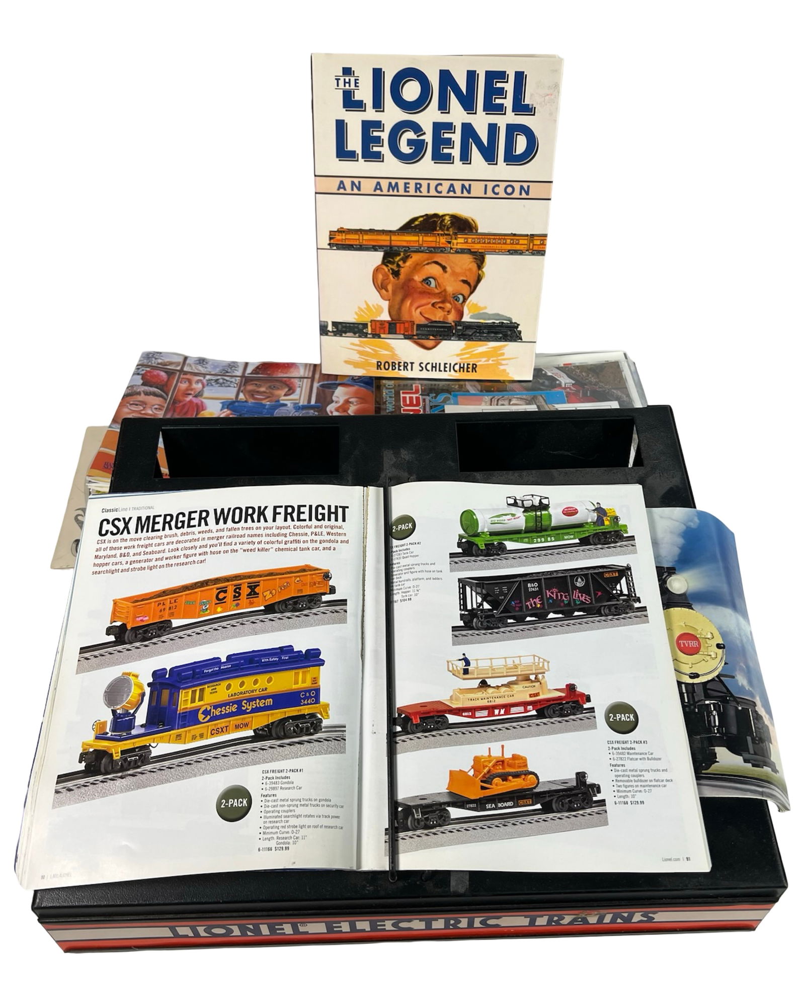 Lot of Lionel Train Catalogs, Books & Publications (1 of 8)