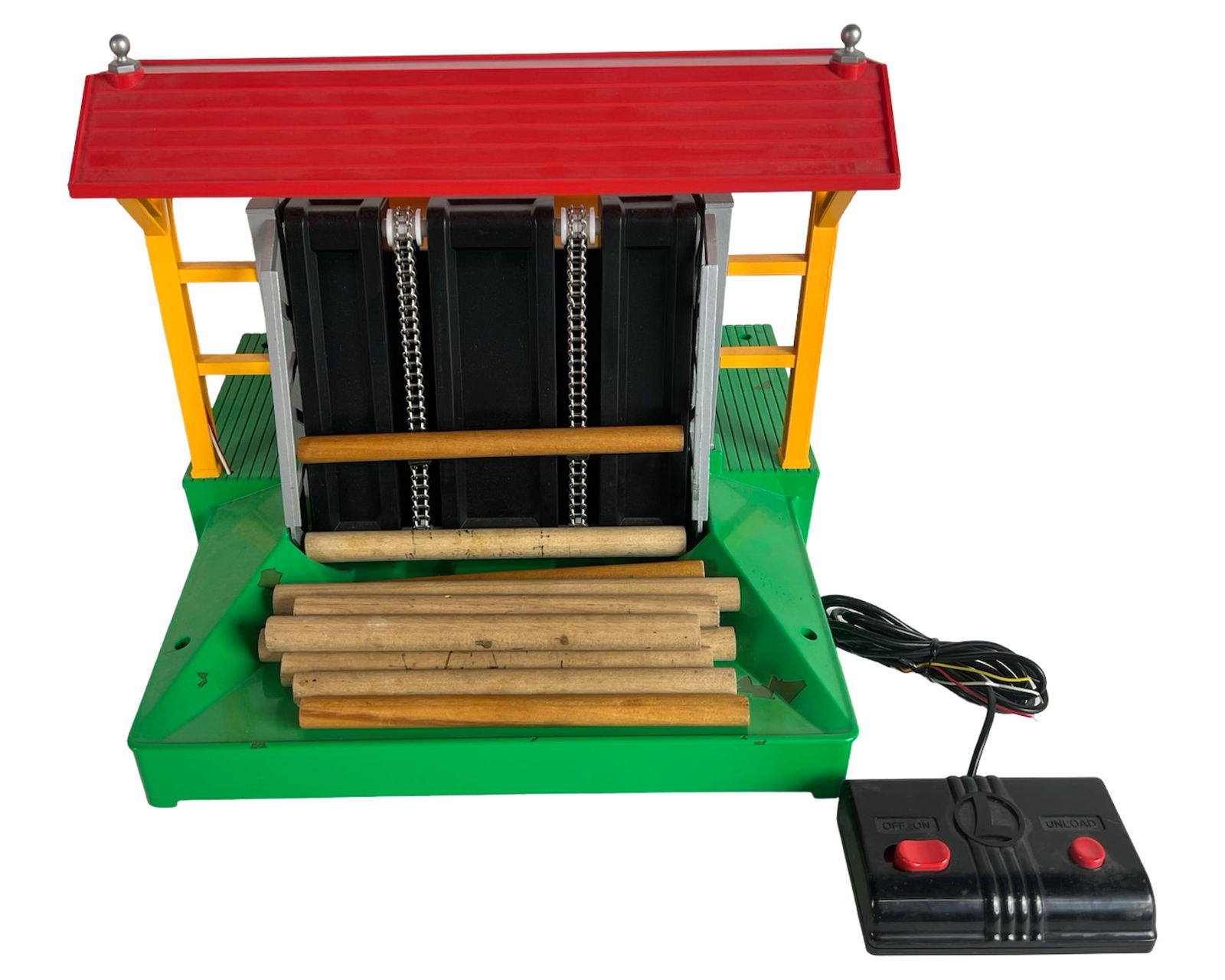 Lionel No. 164 Operating Log Loader w/ Controller (1 of 4)