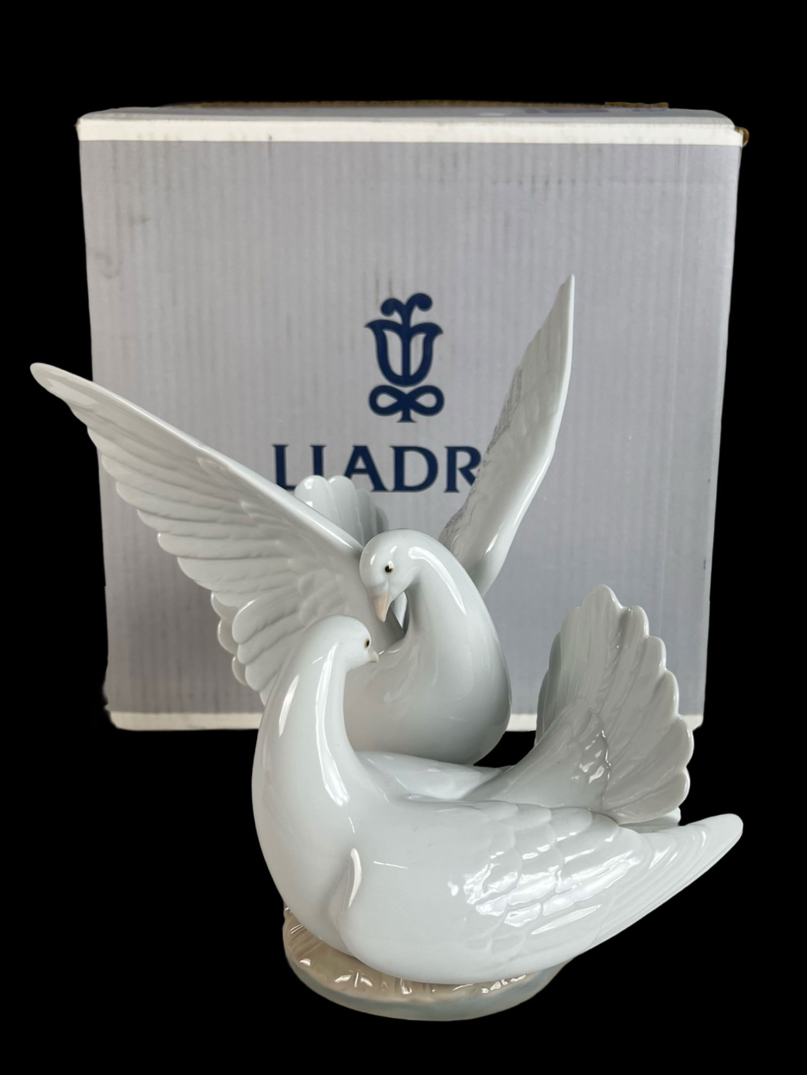 Lladro "Love Nest" Doves Figurine No. 6291- Mint (1 of 6)