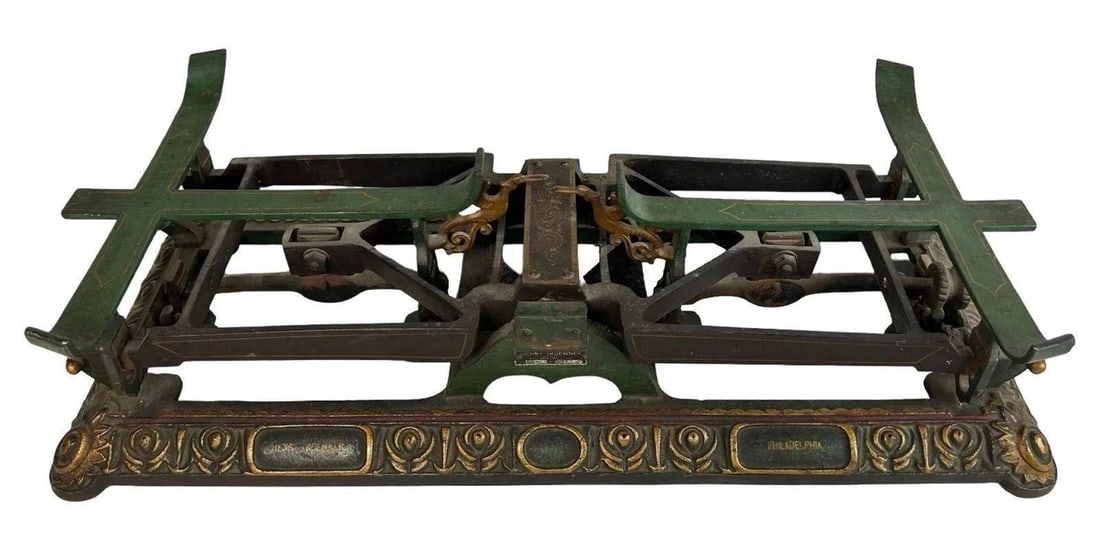 Henry Troemner Antique Cast Iron Balance Scale (1 of 6)