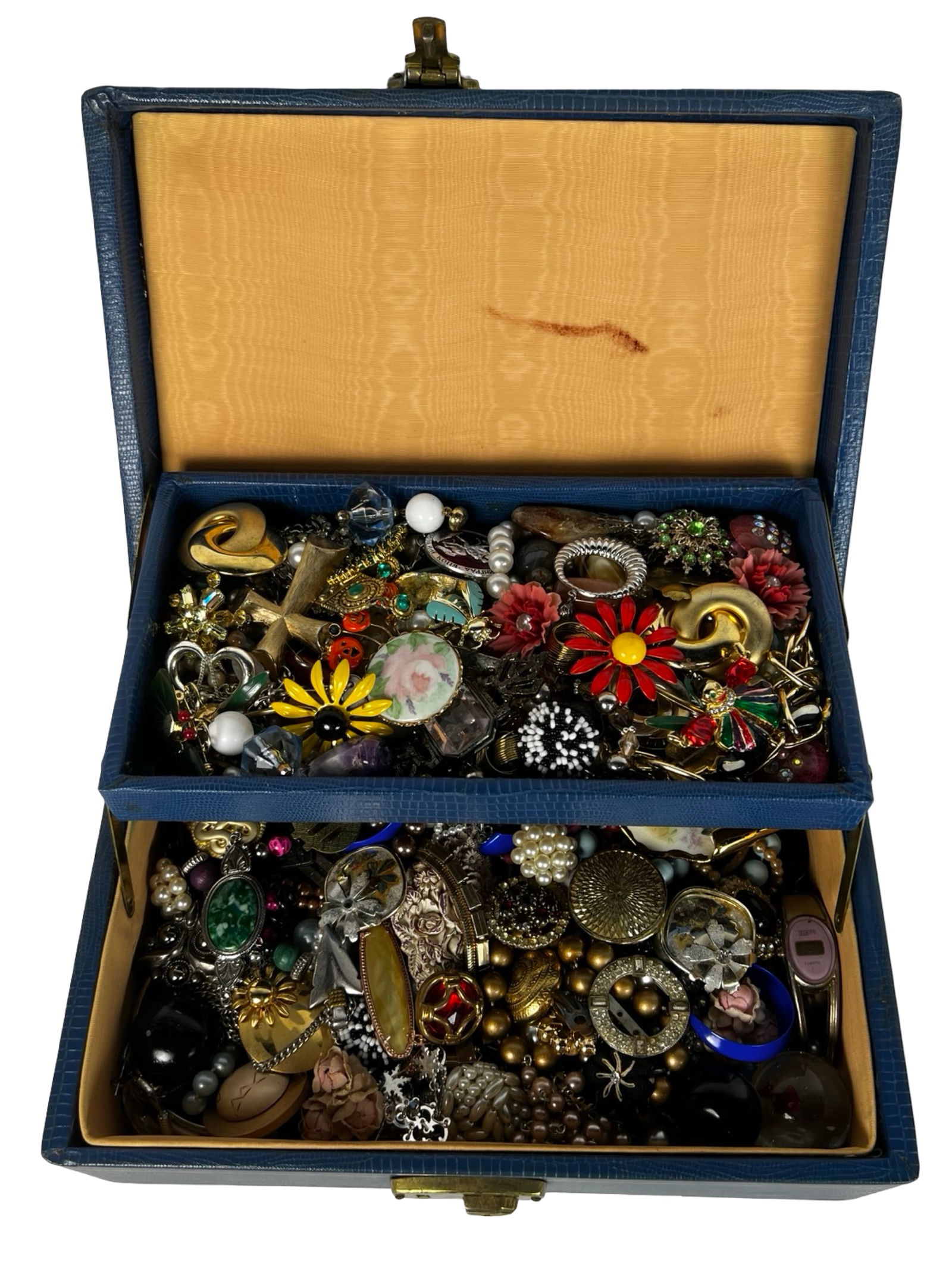 Vintage Jewelry Box Full of Unsearched Treasures (1 of 3)