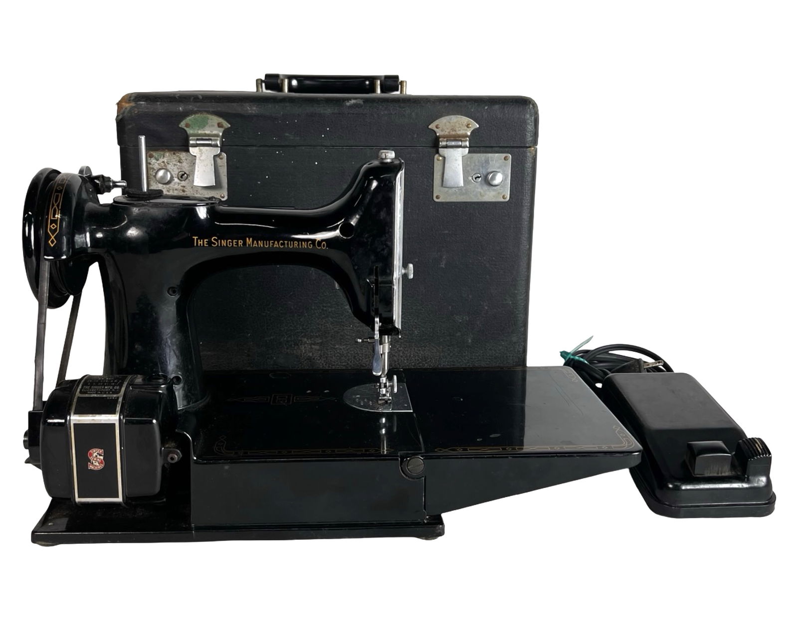 Singer Featherweight 221 Sewing Machine with Case (1 of 7)