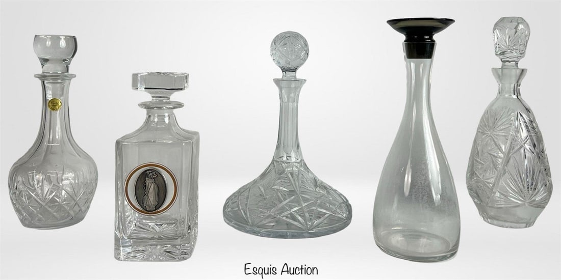 Crystal Liquor Whiskey Decanters (1 of 6)