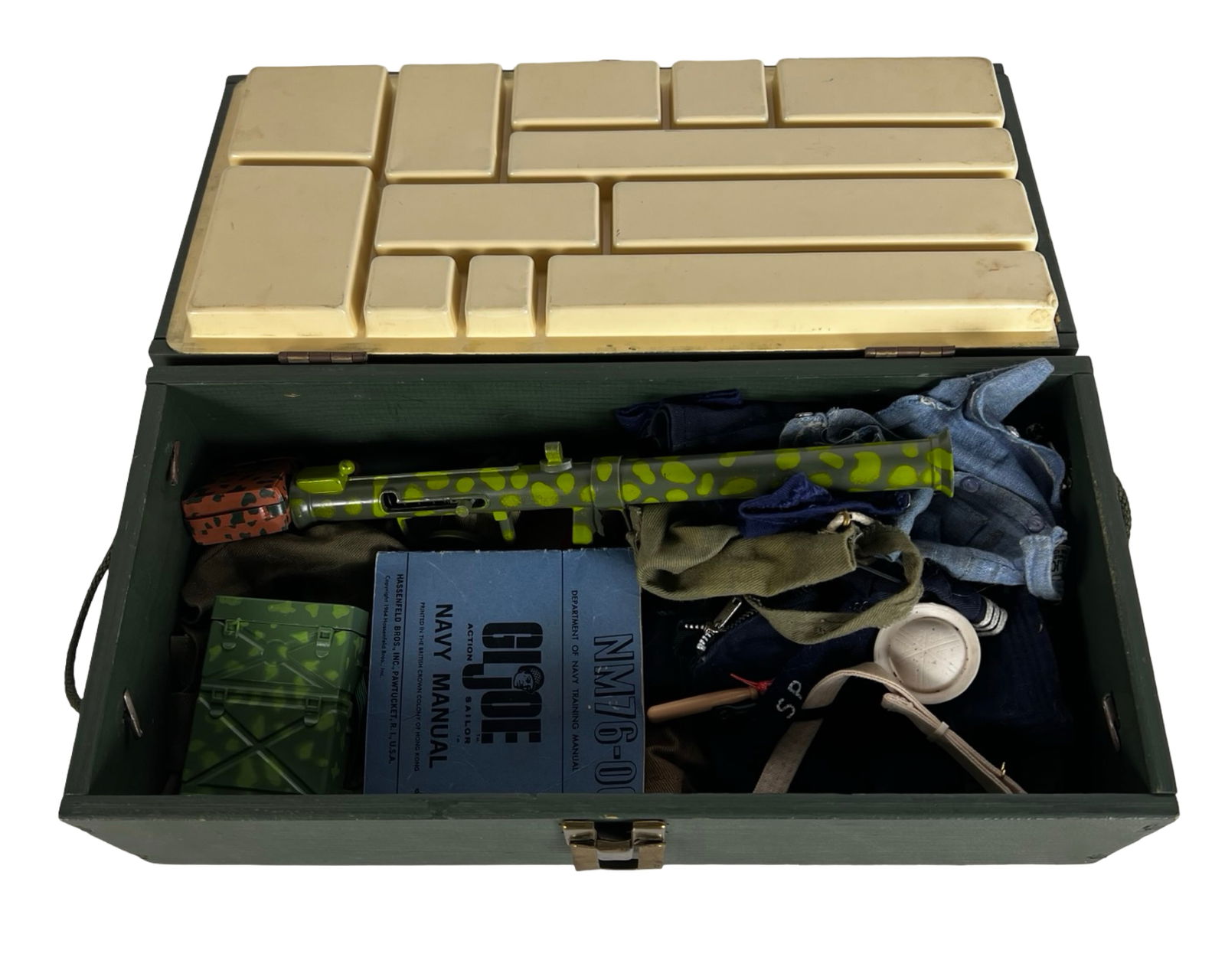 Vintage GI Joe Uniform & Equipment Lot Footlocker (1 of 7)