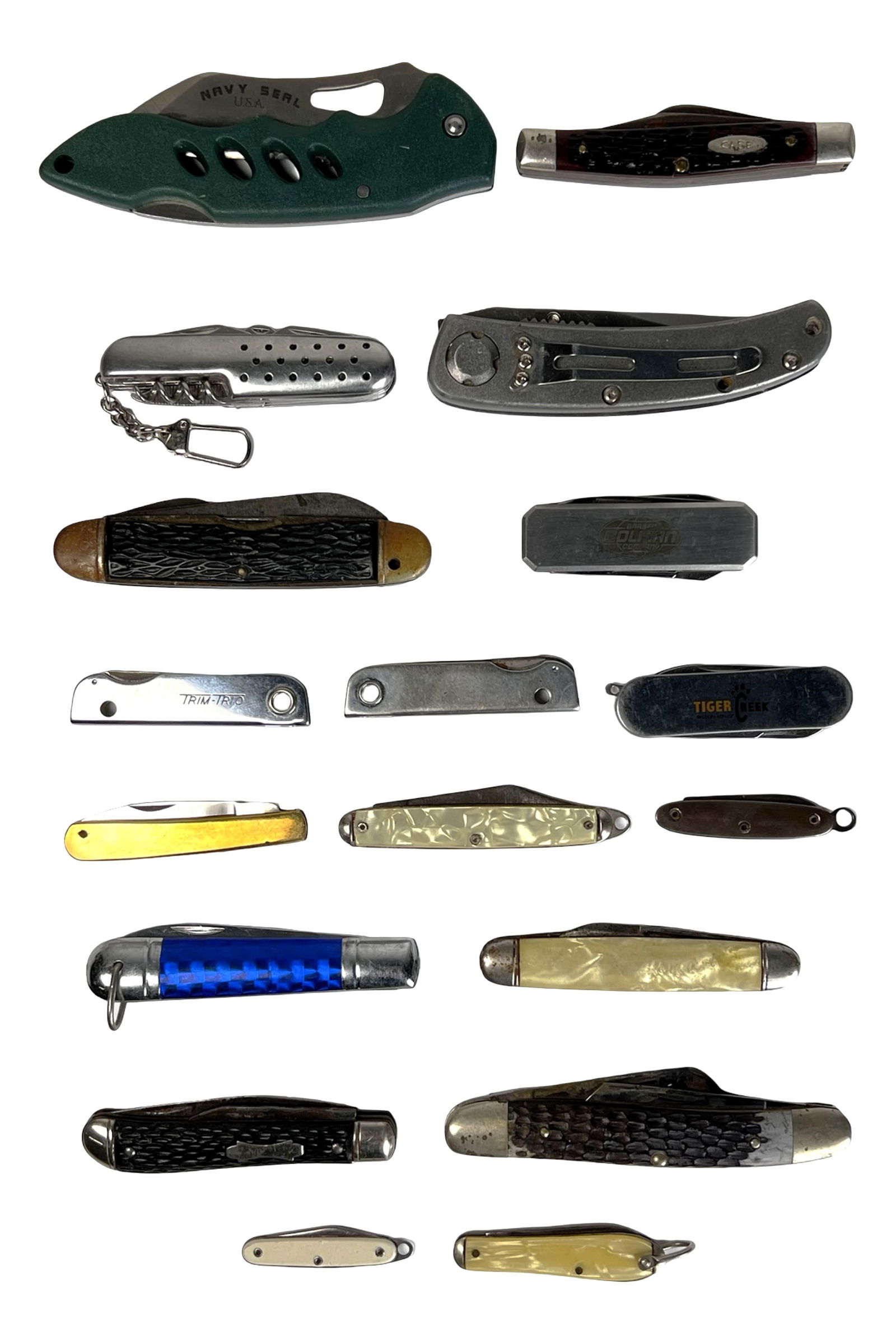 Assortment of Vintage Pocket & Folding Knives (1 of 4)