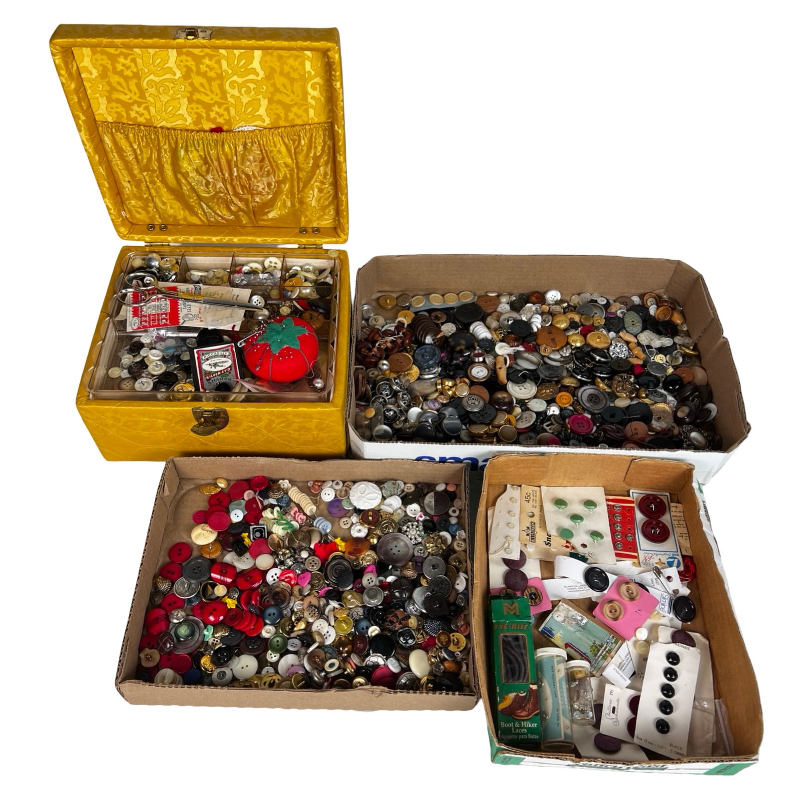 Large Vintage Button & Sewing Notions Assortment (1 of 5)