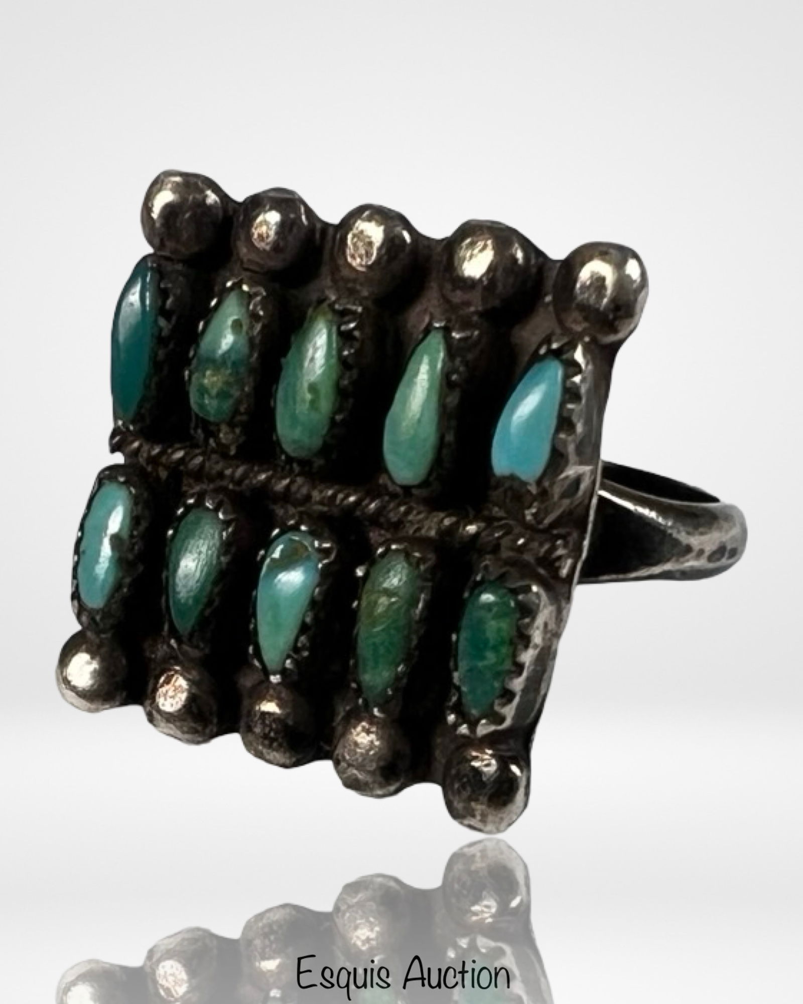 Vintage Zuni Turquoise Petit Point Sterling Ring (1 of 4)