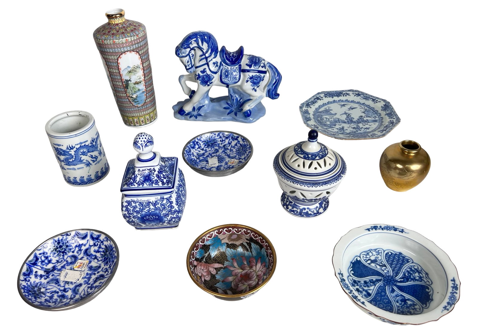 Group of Chinese Porcelain & Decorative Objects (1 of 7)