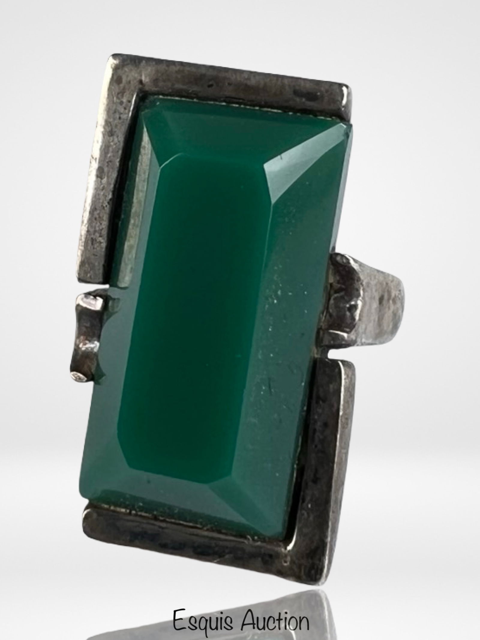 Art Deco Sterling Silver Green Stone Ring