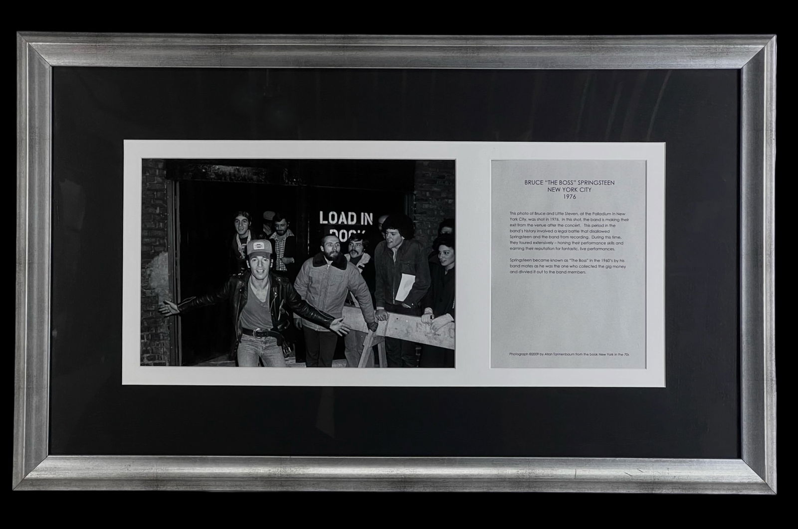 Bruce "The Boss" Springsteen 1976 Photo Hard Rock: Striking black-and-white photographic print depicting Bruce "The Boss" Springsteen with bandmate Little Steven Van Zandt, photographed in New York City in 1976 by noted rock photographer Allan