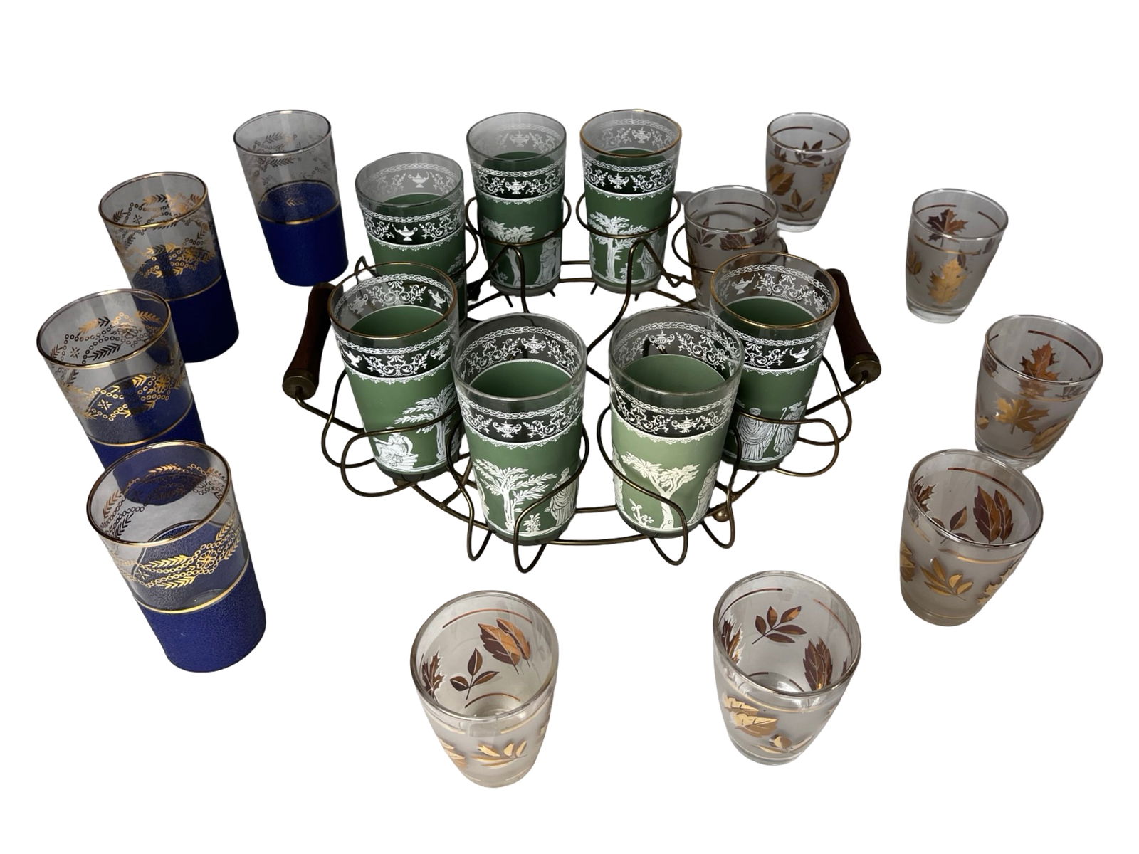 MCM Glassware Lot- Libbey, Jeanette, Stetson: Appealing group of Mid Century Modern decorative glassware featuring several classic American patterns from the 1950s-1960s. The lot includes Libbey Glass Company "Golden Foliage" frosted juice