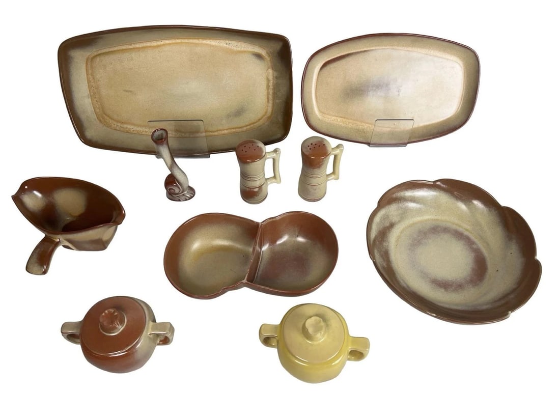 Frankoma Plainsman & Westwind Mid-Century Pottery: This 13-piece assortment of mid-century Frankoma Pottery includes an array of functional tableware forms, showcasing the company's signature glazes in Prairie Green, Desert Gold, and a rare yellow